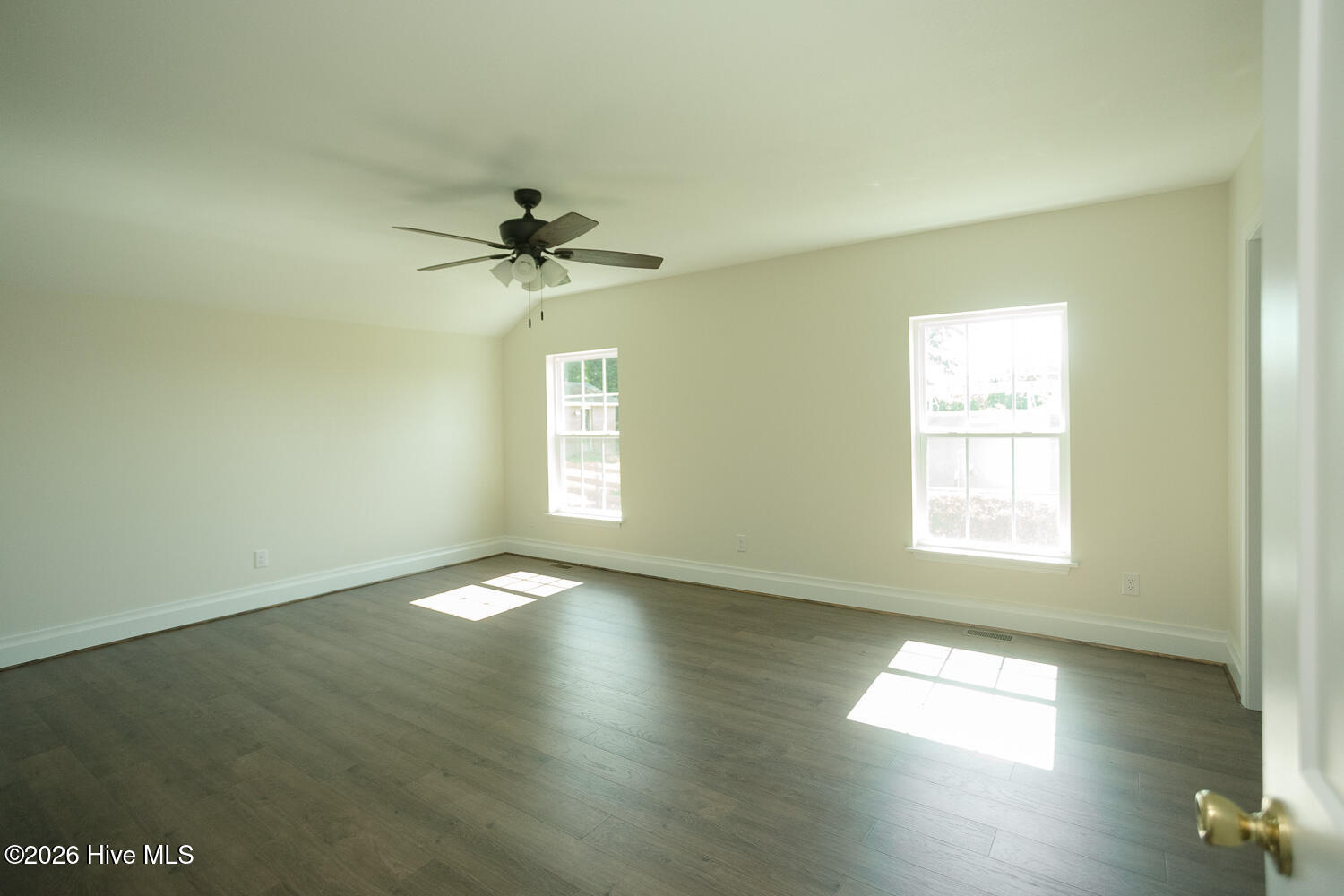 201 E Arlington Heights Property Photo 33
