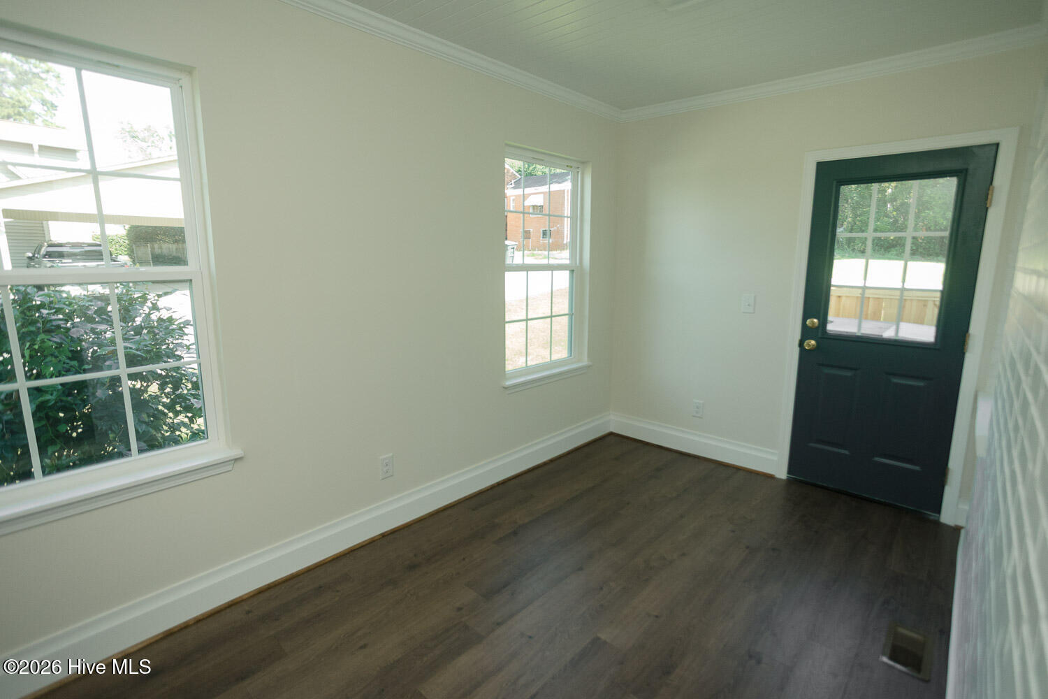 201 E Arlington Heights Property Photo 41