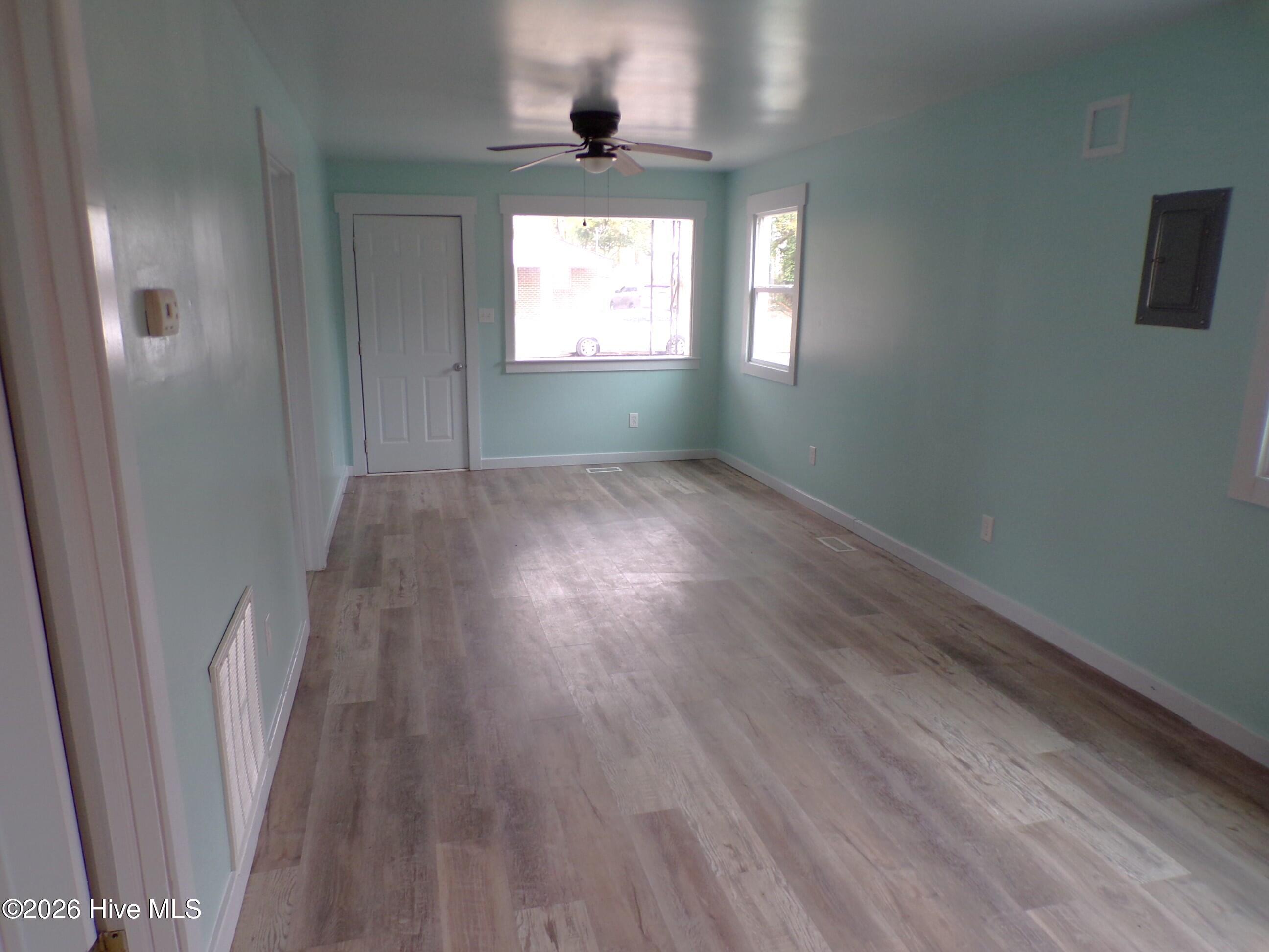 107 S 10th Street Property Photo 5