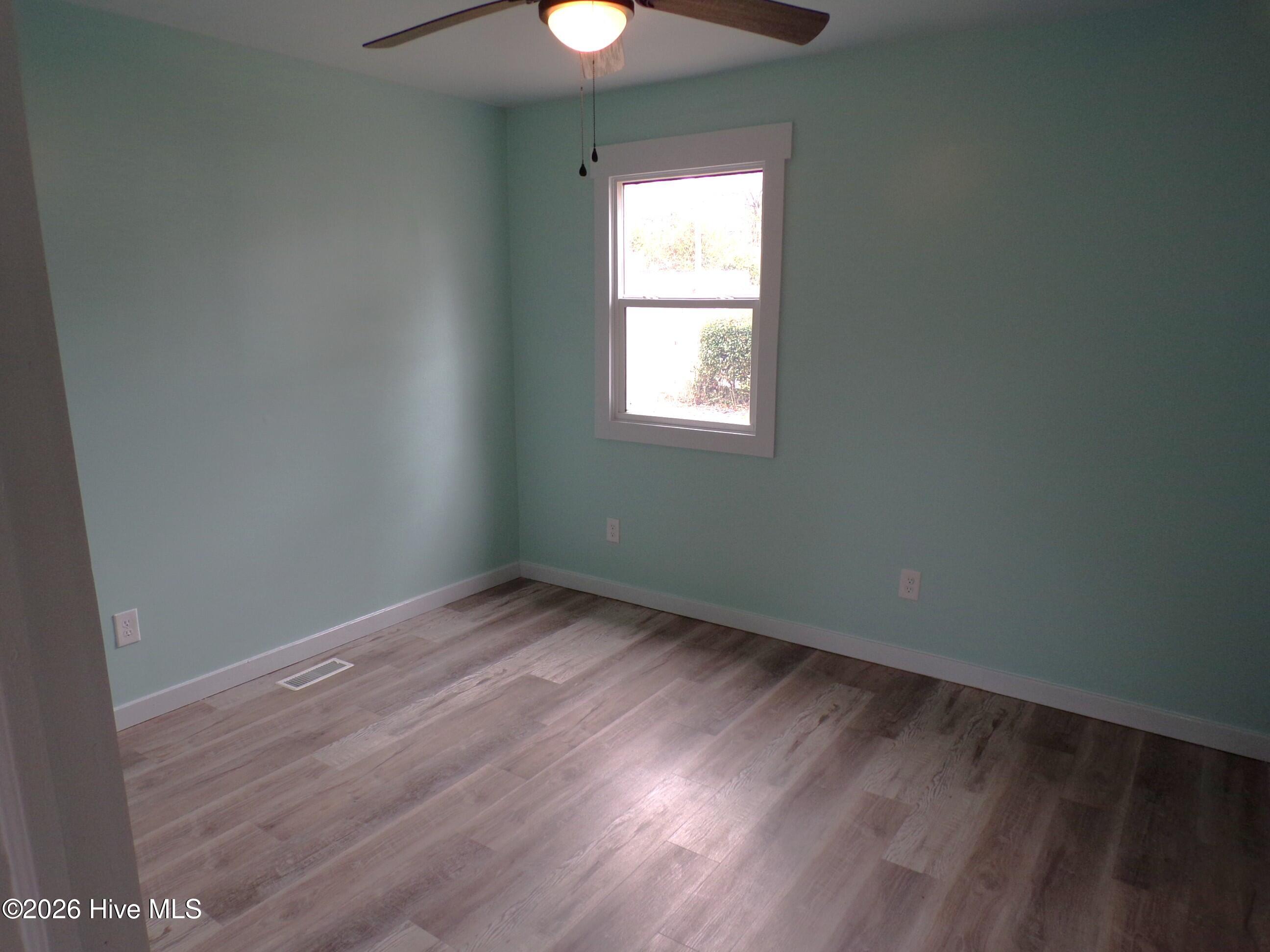 107 S 10th Street Property Photo 8