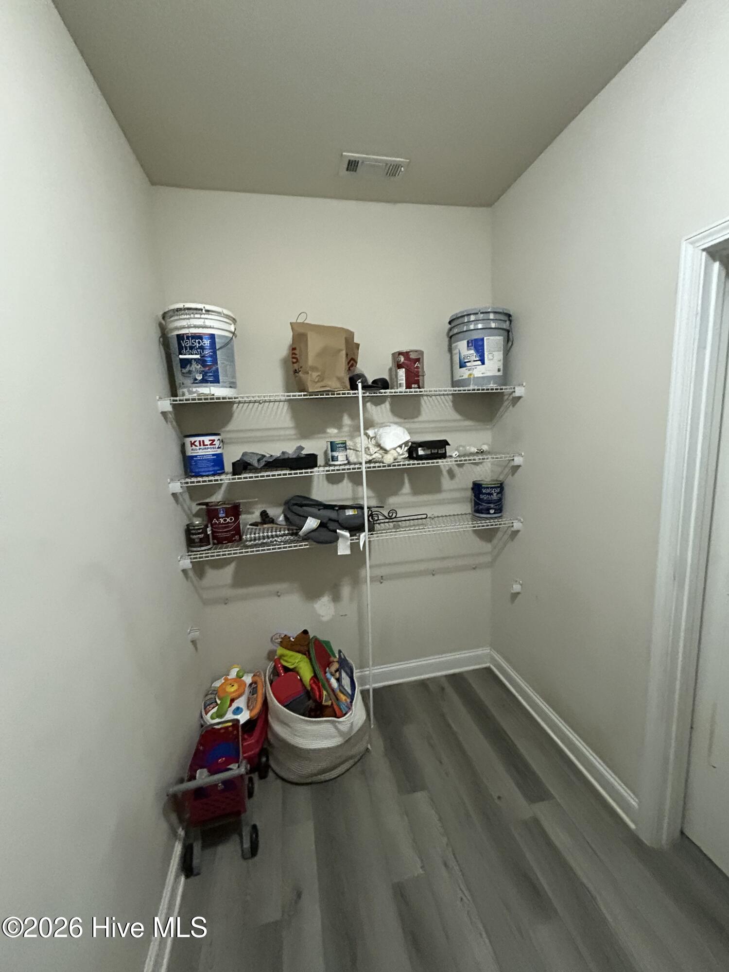 100 Dusty Court Property Photo 19