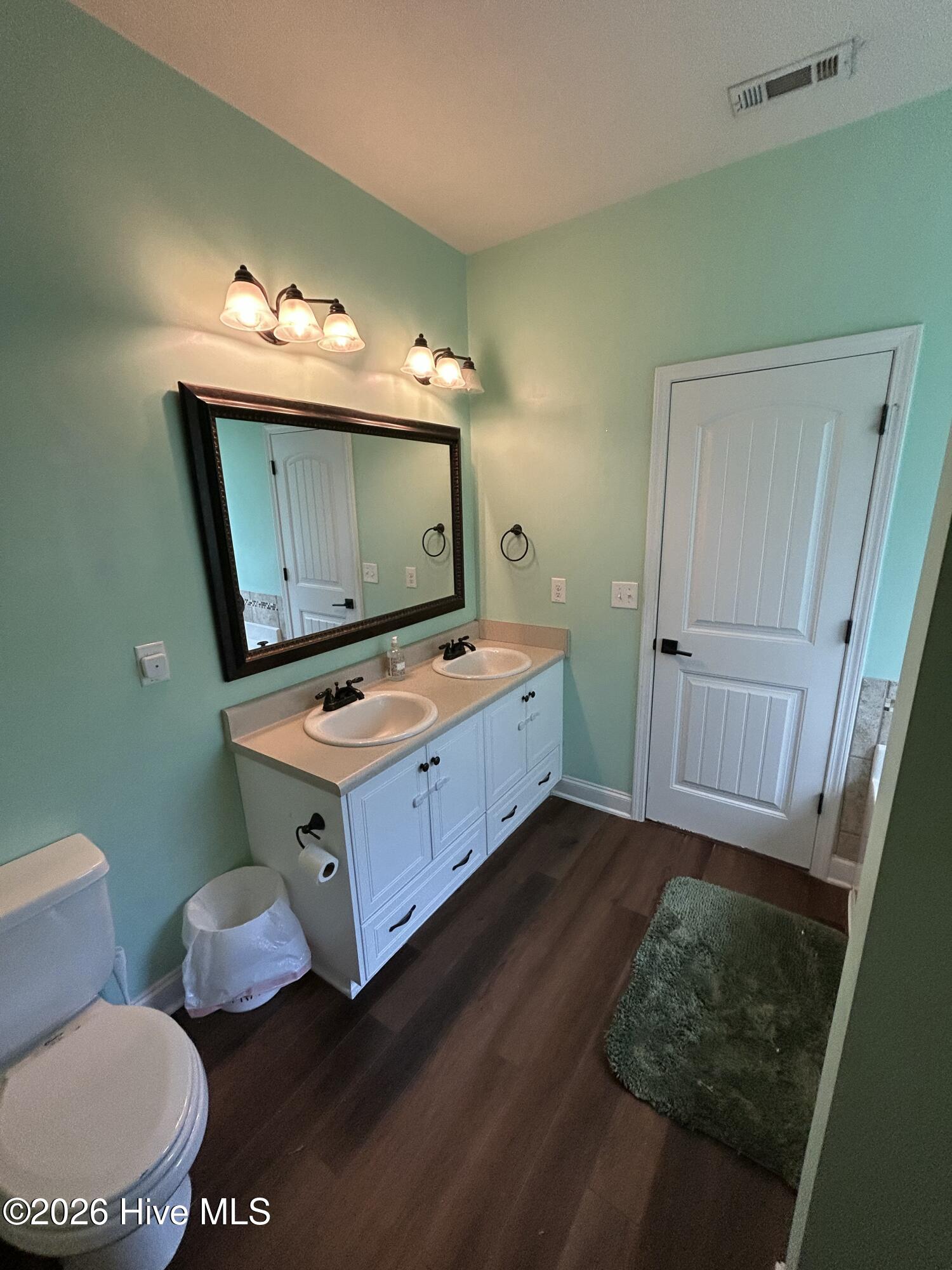 100 Dusty Court Property Photo 31
