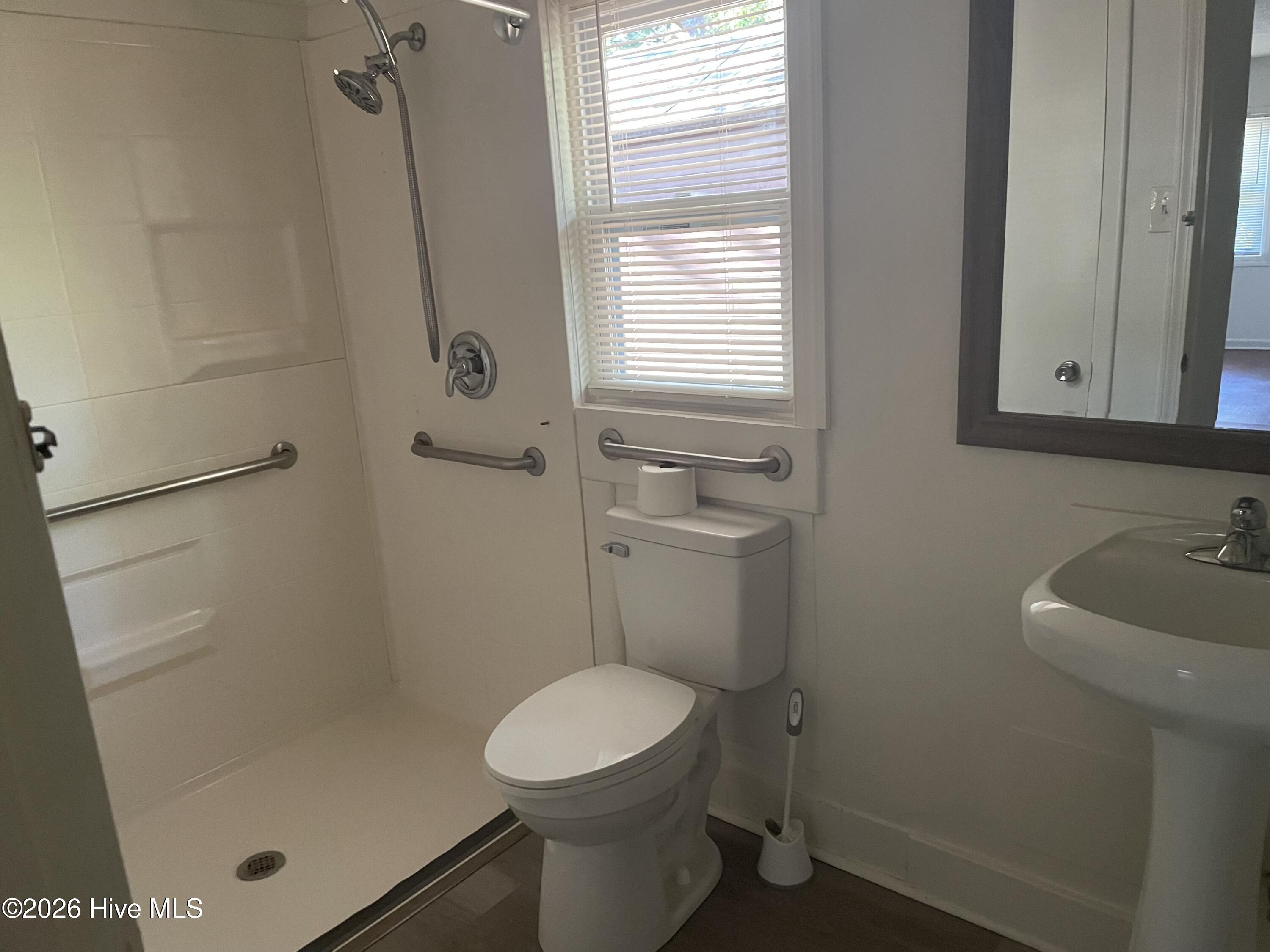 407 Horn Road A Property Photo 4