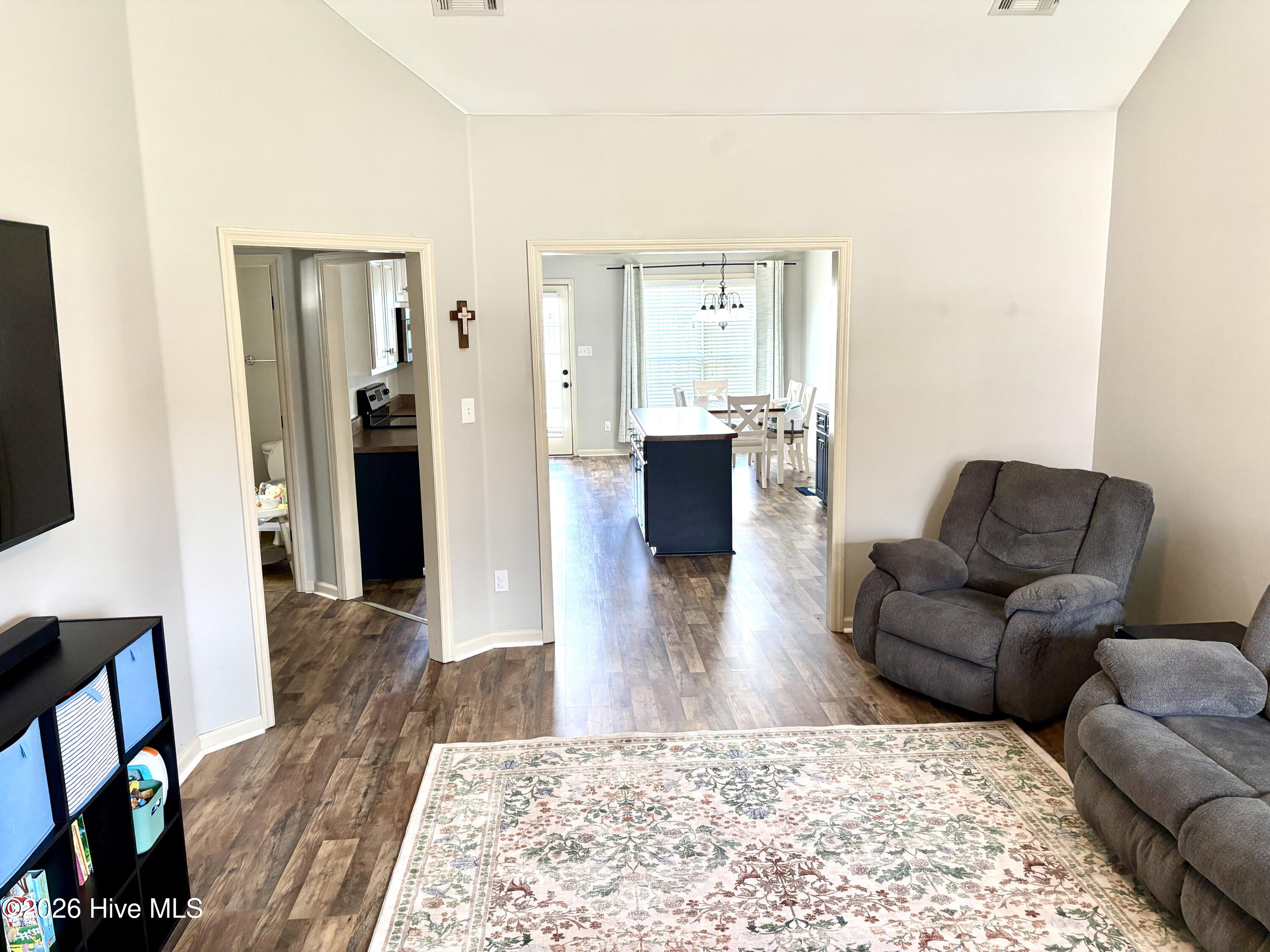 1077 Grove Landing Lane Property Photo 6