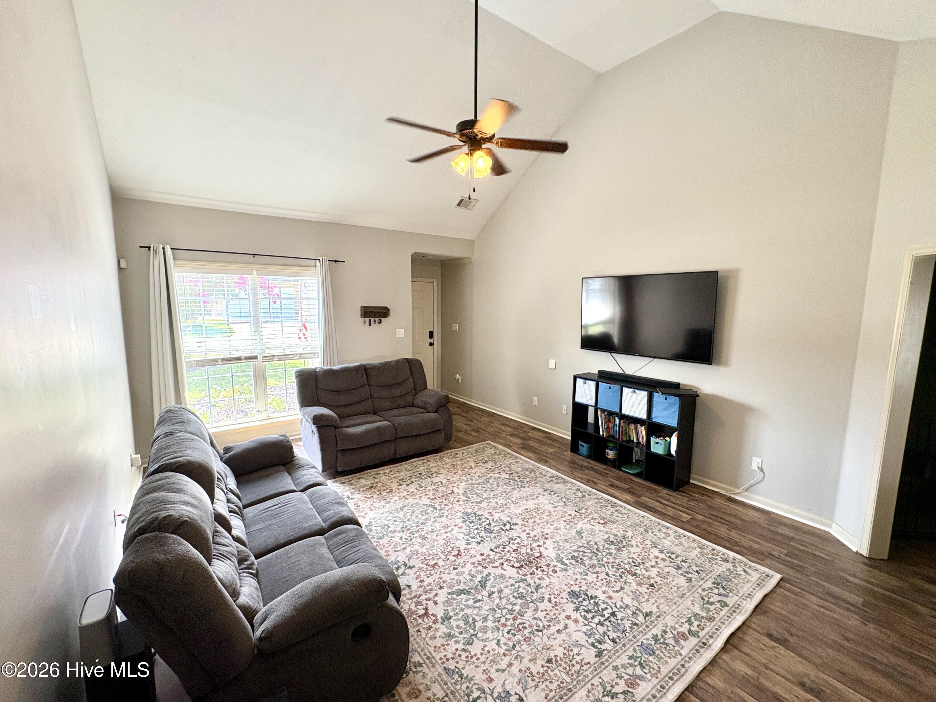 1077 Grove Landing Lane Property Photo 7