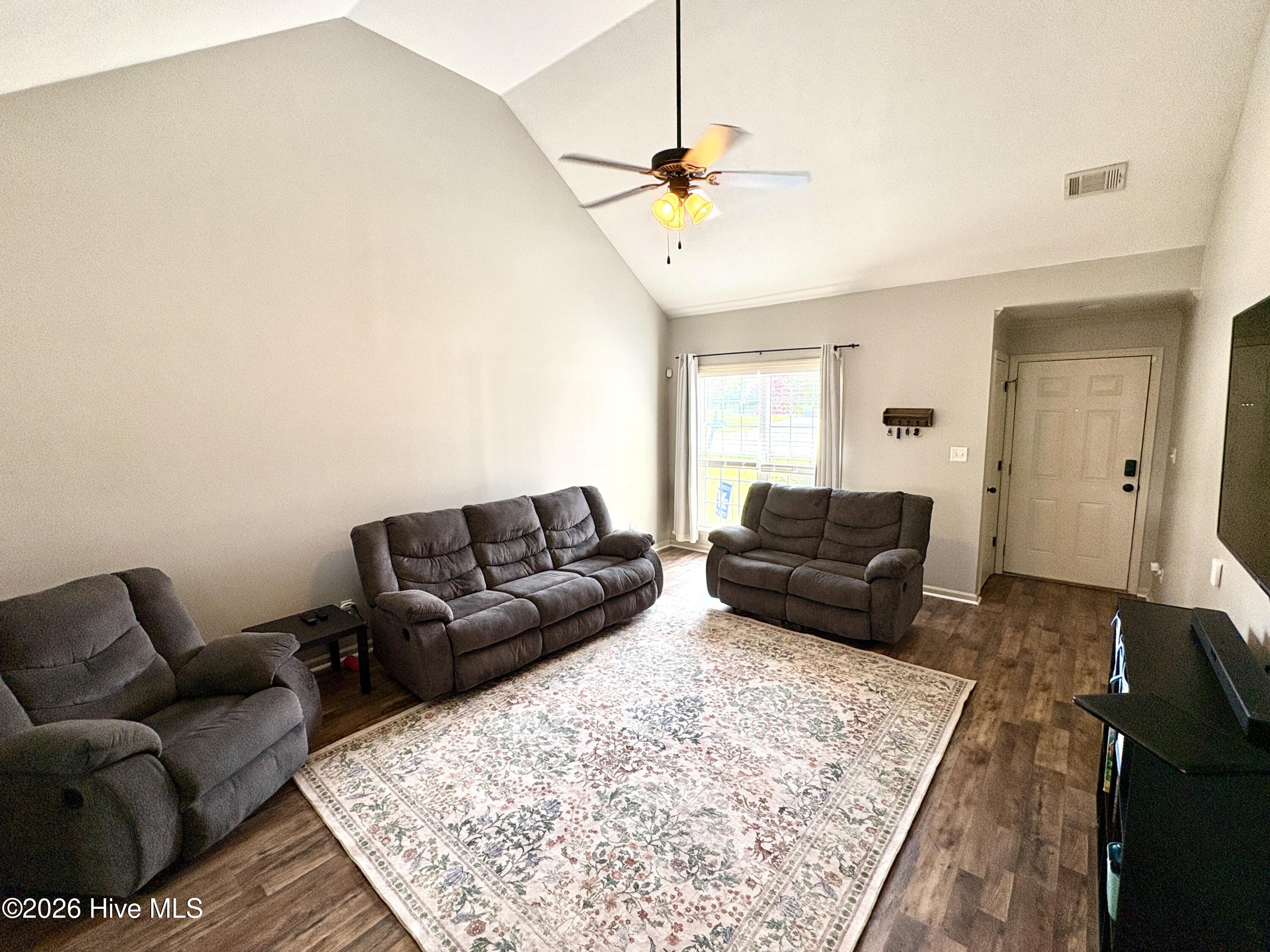 1077 Grove Landing Lane Property Photo 8