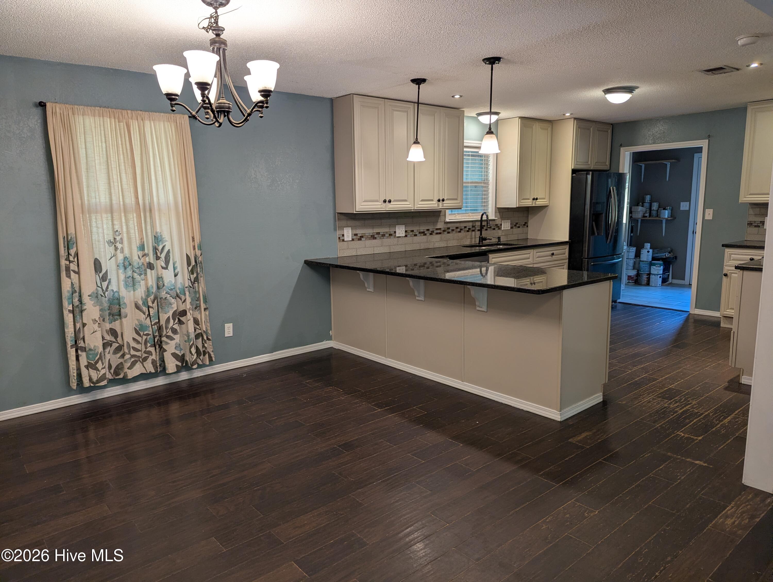 190 Lee Court Property Photo 6