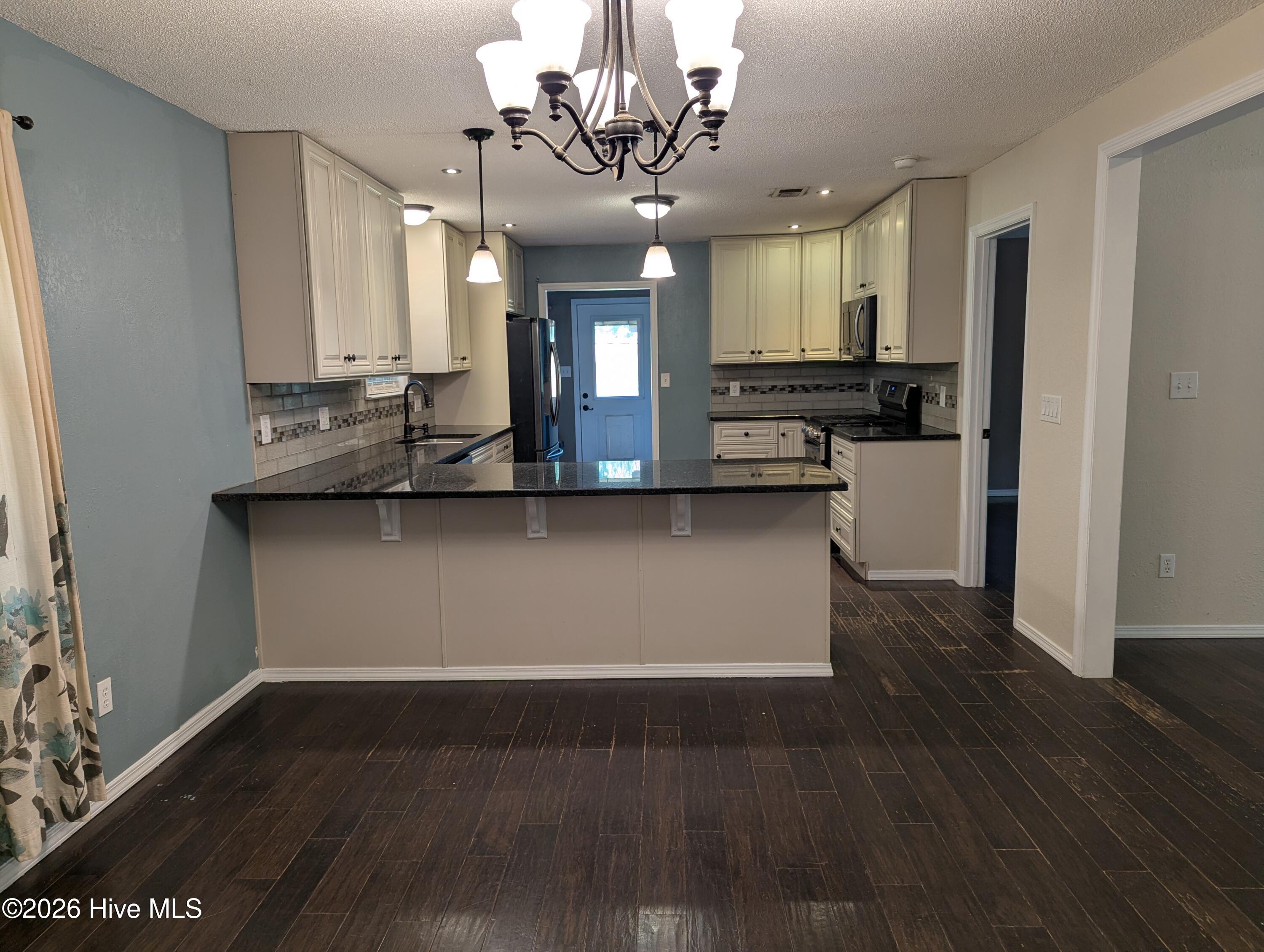 190 Lee Court Property Photo 7
