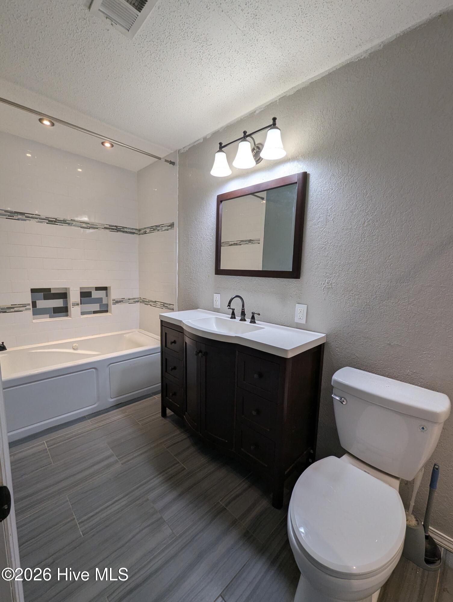 190 Lee Court Property Photo 9