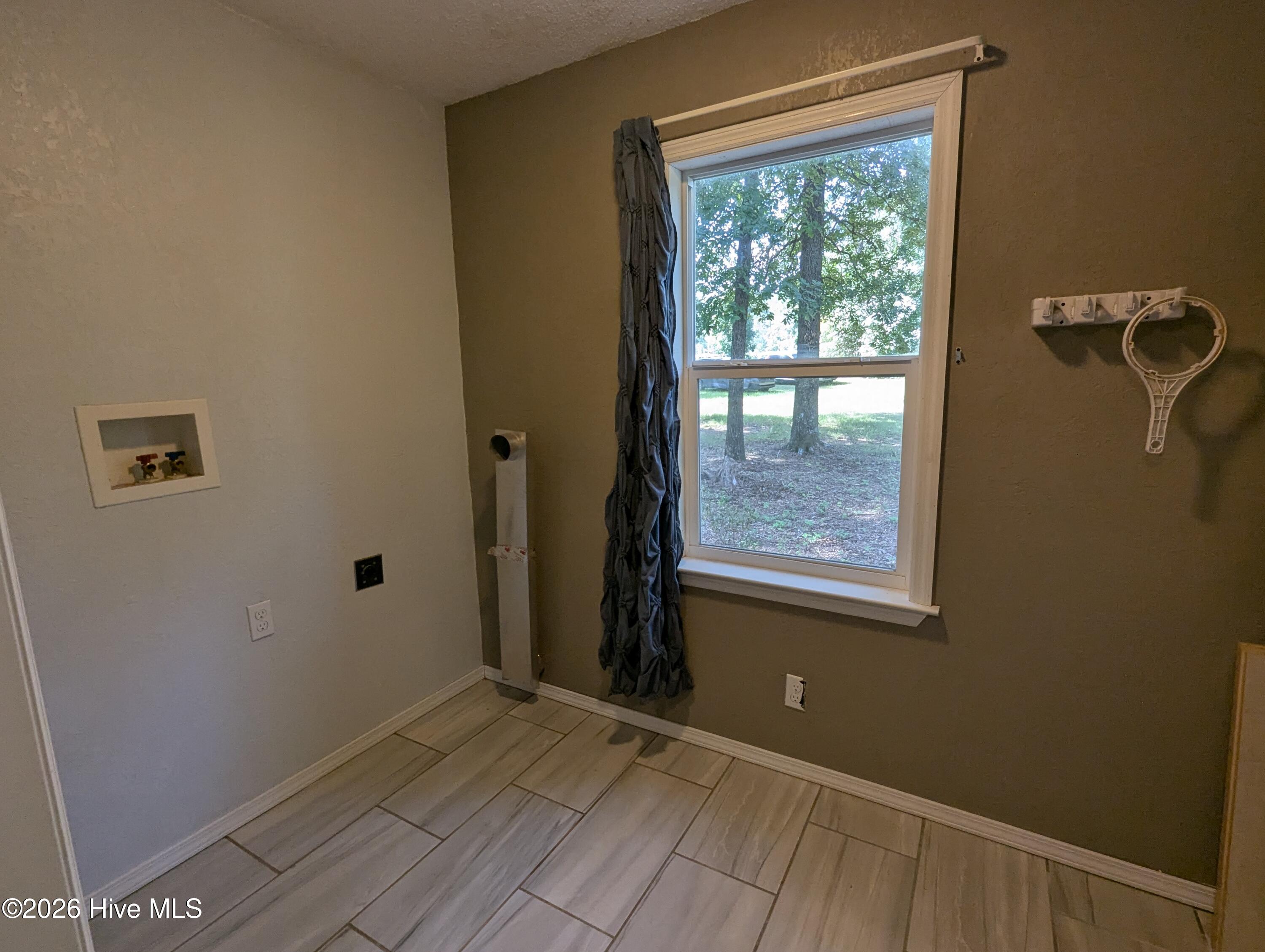 190 Lee Court Property Photo 16