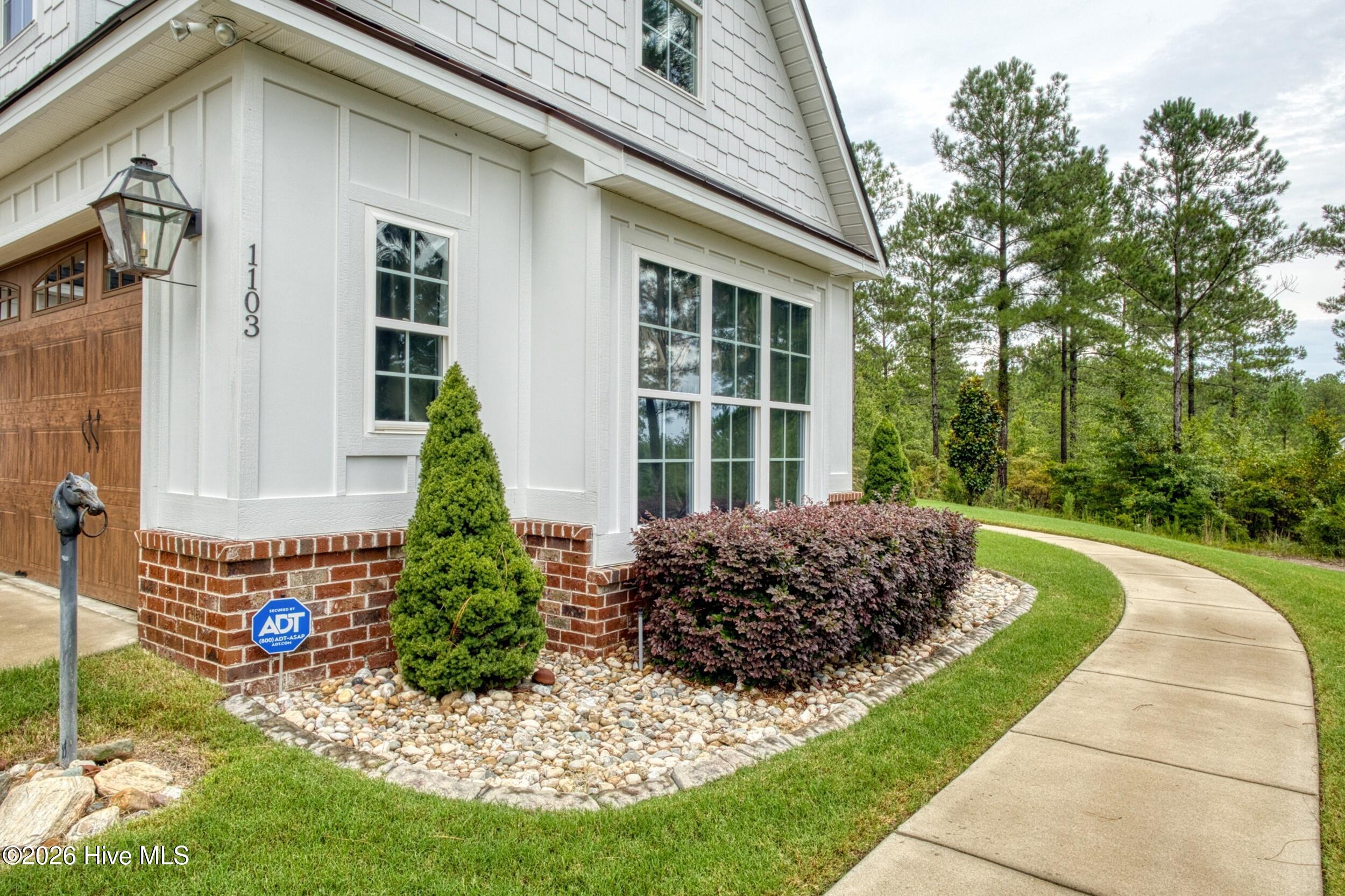 1103 Drayton Court Property Photo 11