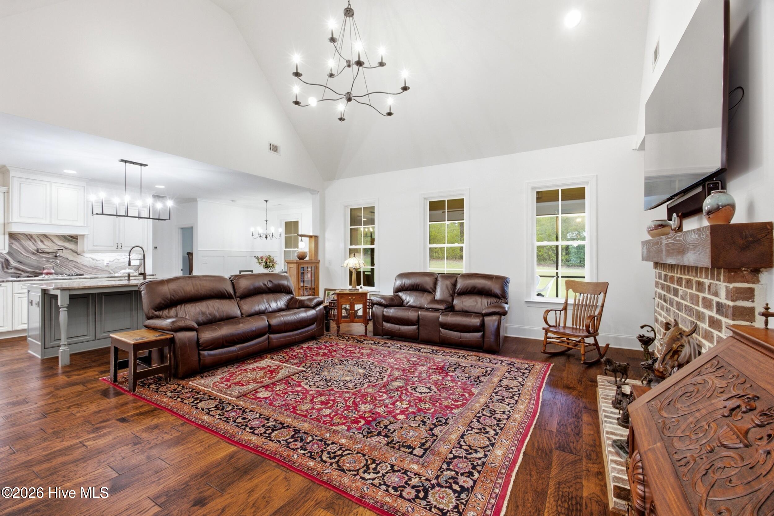 1103 Drayton Court Property Photo 28