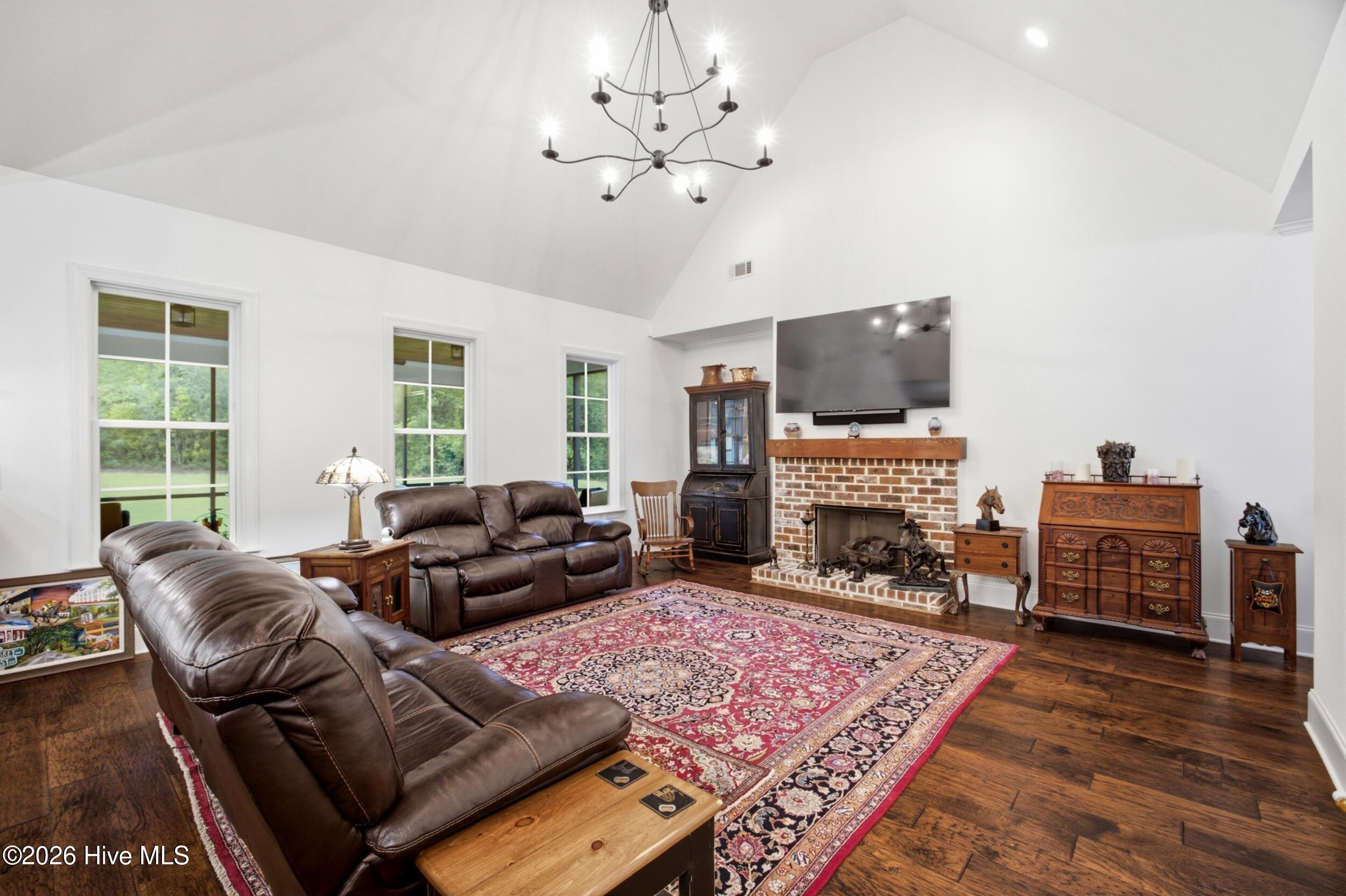 1103 Drayton Court Property Photo 33