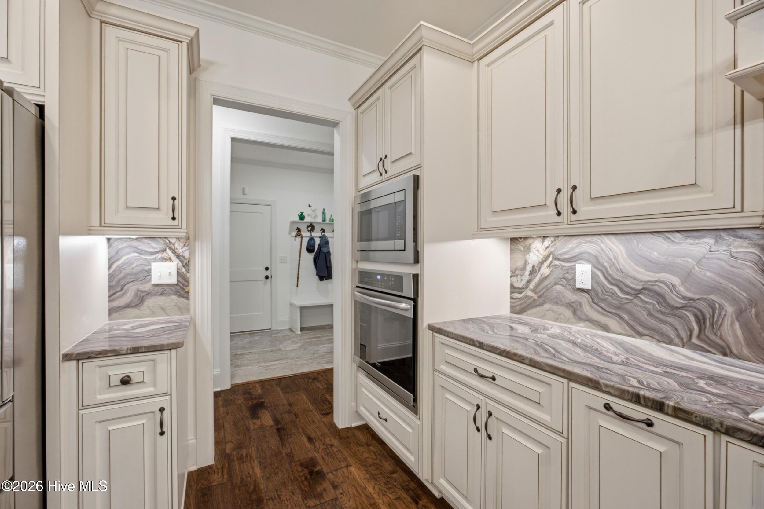 1103 Drayton Court Property Photo 39