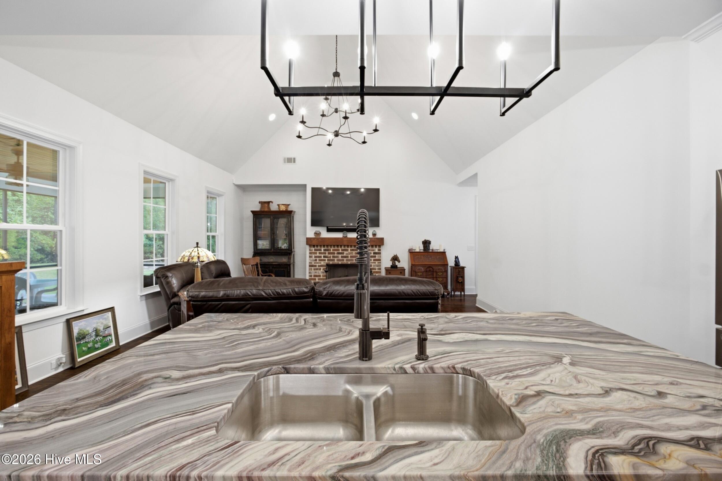1103 Drayton Court Property Photo 42