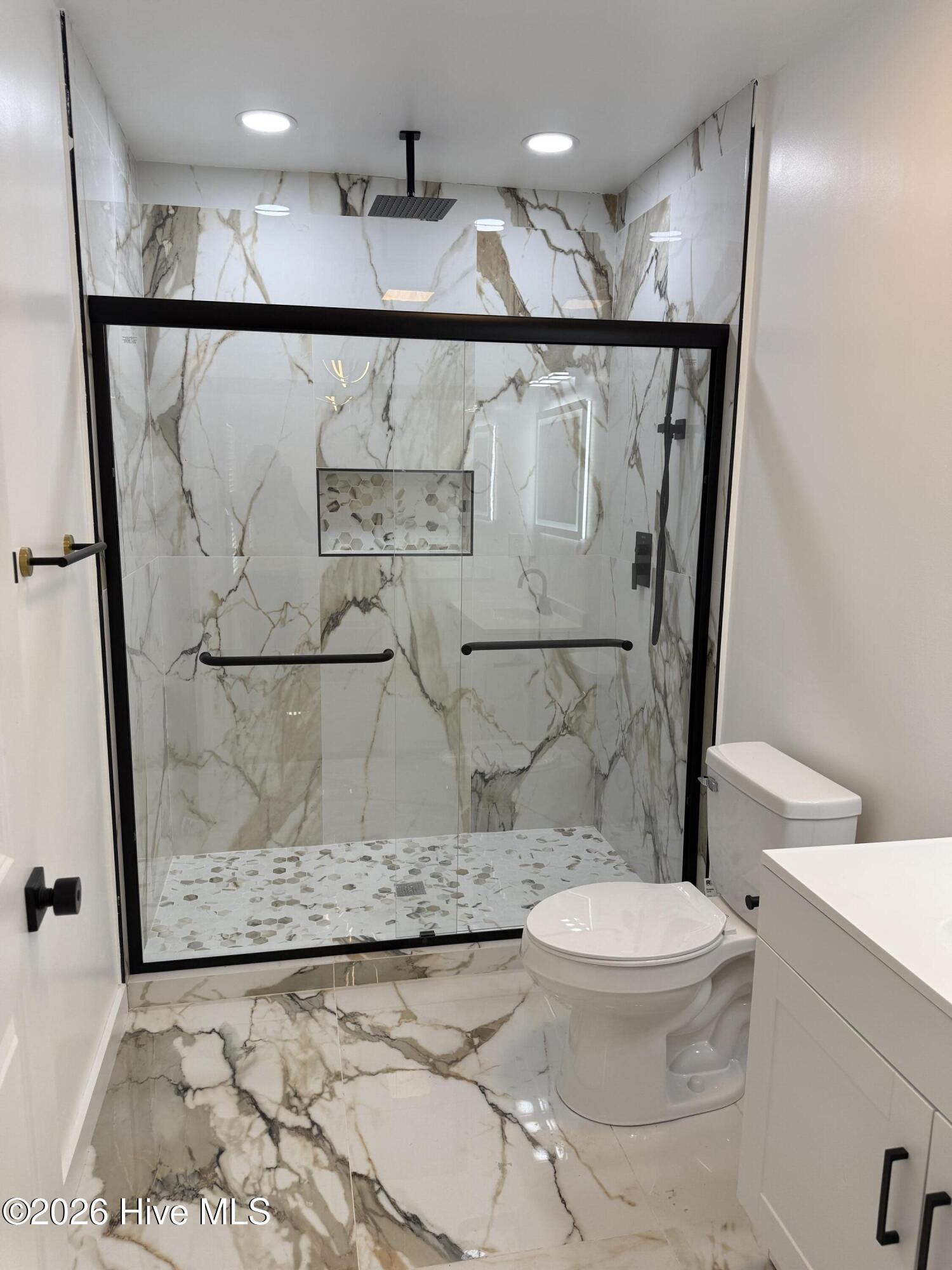 207 Cochran Street Property Photo 8