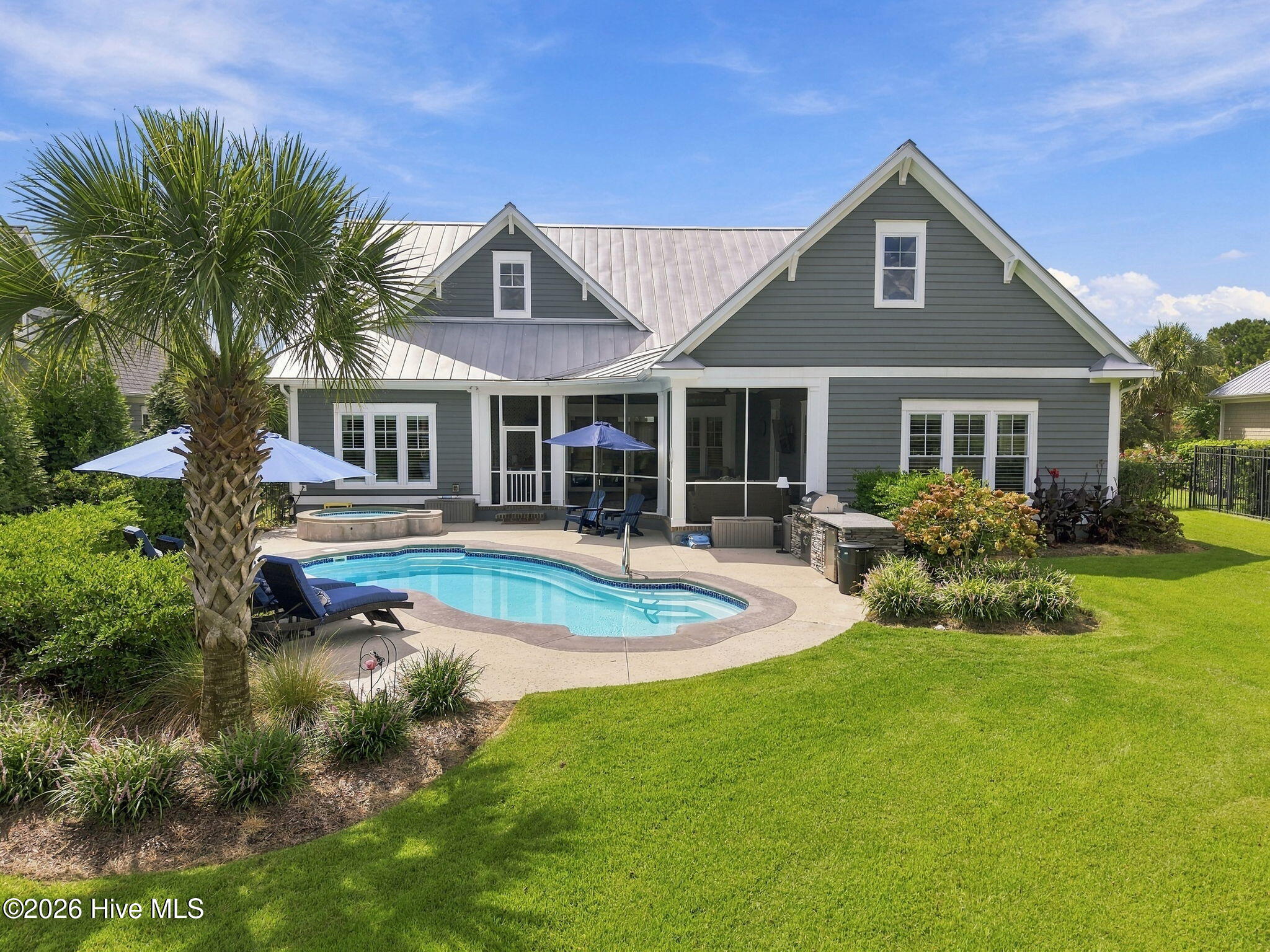 517 Moss Tree Drive Property Photo 3