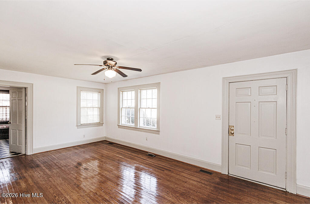303 Charlotte Avenue Property Photo 20