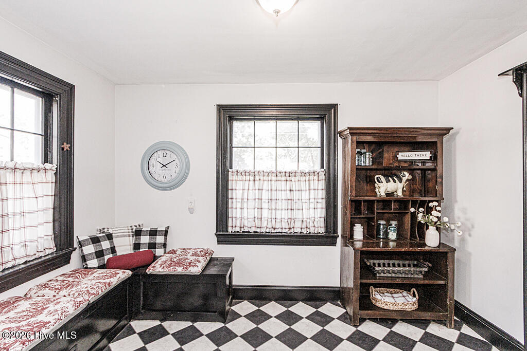 303 Charlotte Avenue Property Photo 25