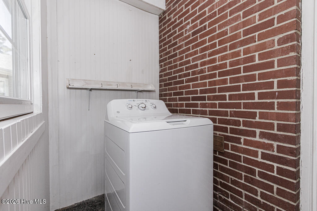 303 Charlotte Avenue Property Photo 36