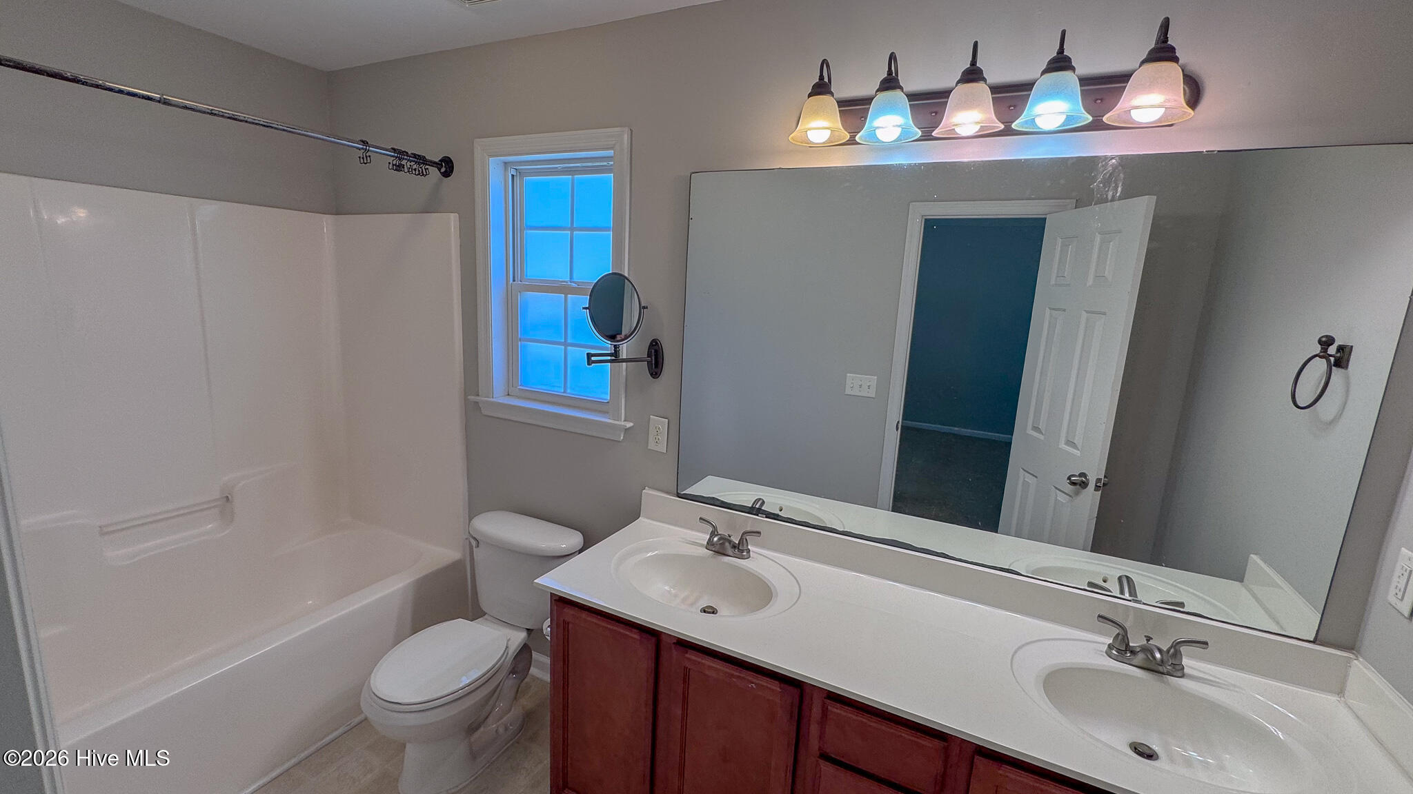 4011 W. T. Whitehead Drive Property Photo 11