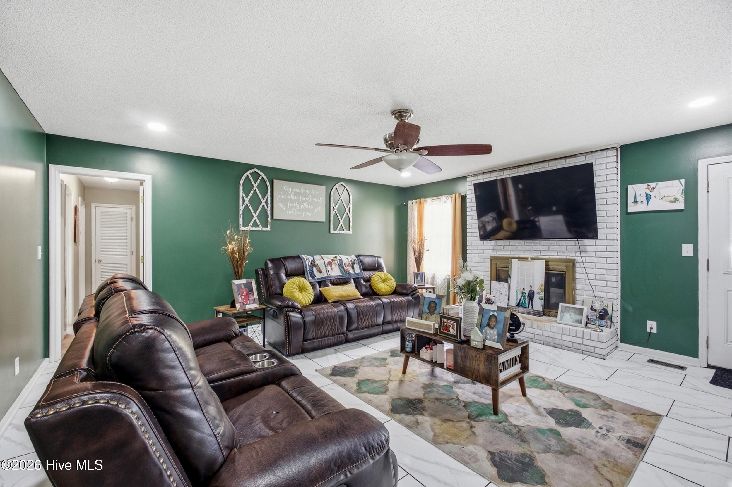 152 Walnut Street Property Photo 5