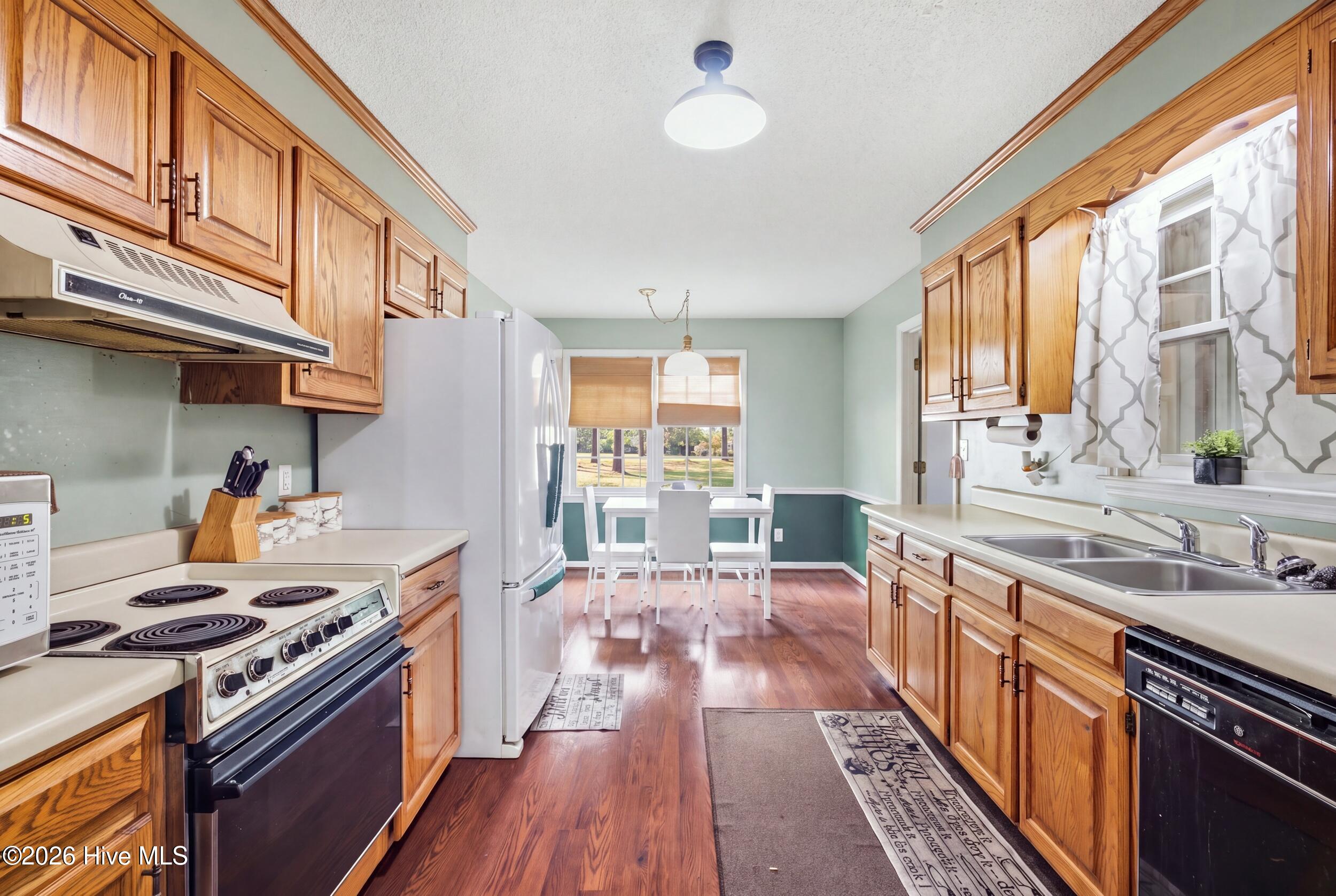 152 Walnut Street Property Photo 25