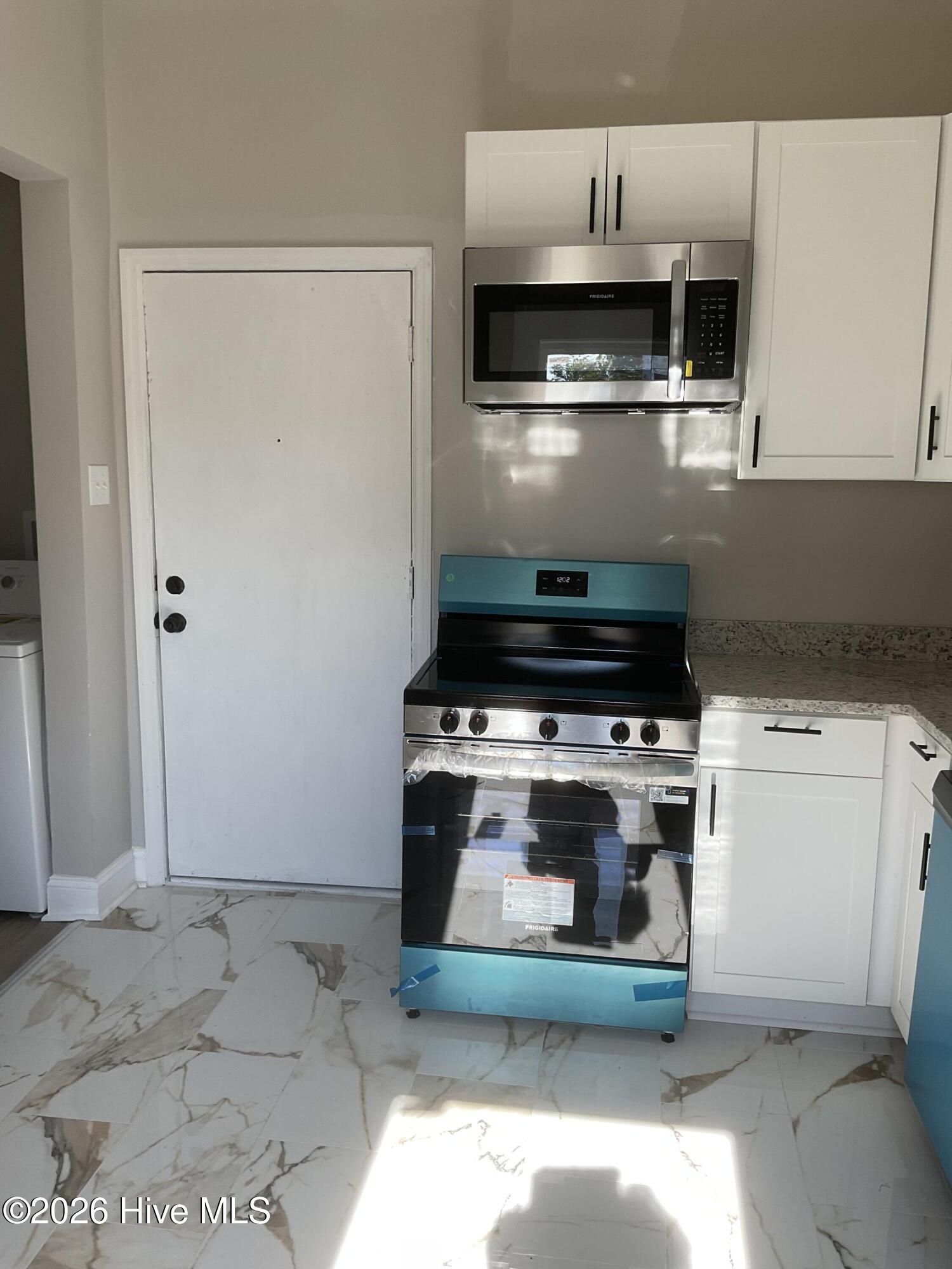 1225 Miller Street Property Photo 6