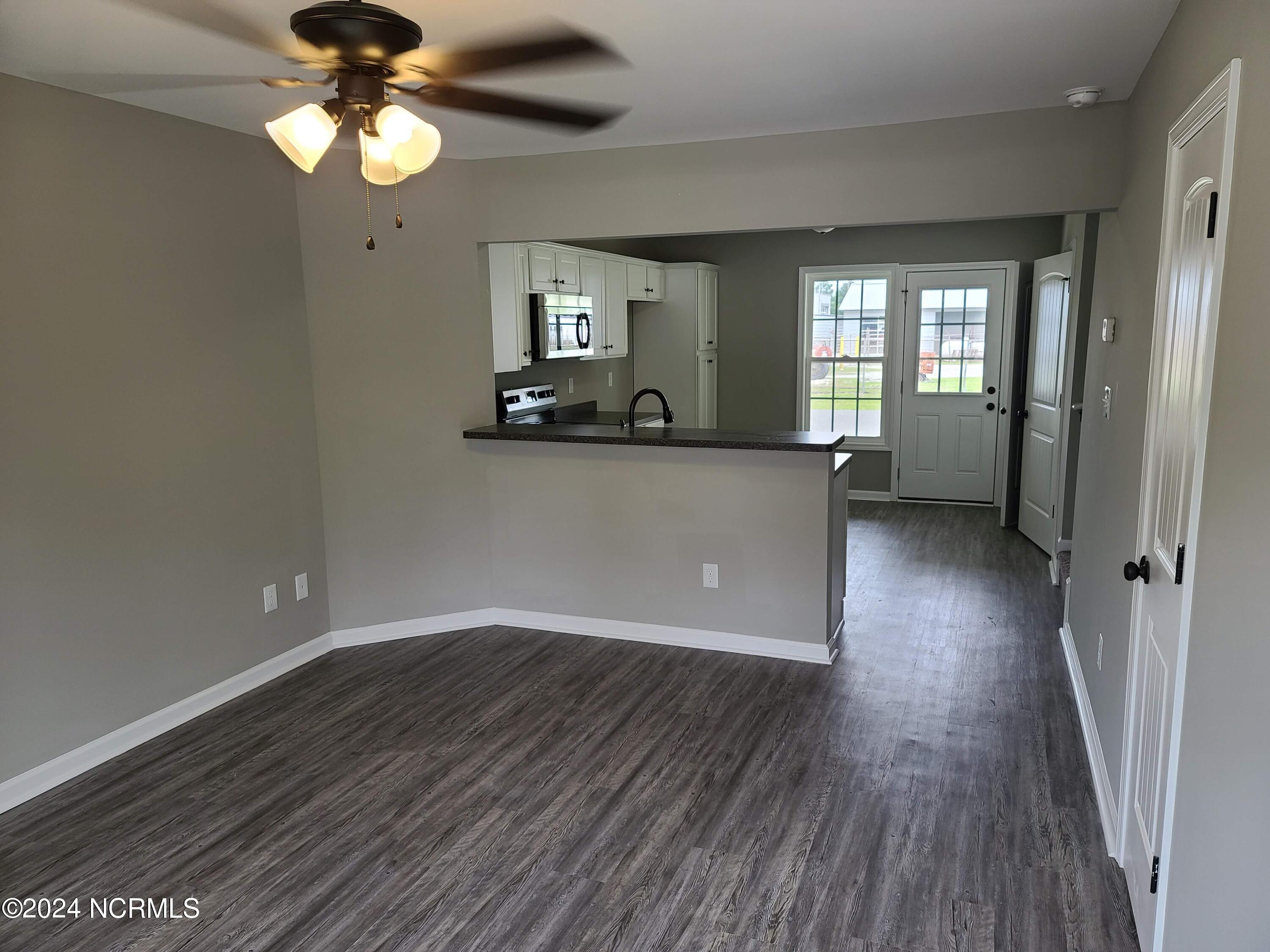 115 Cornerstone Drive Property Photo 3