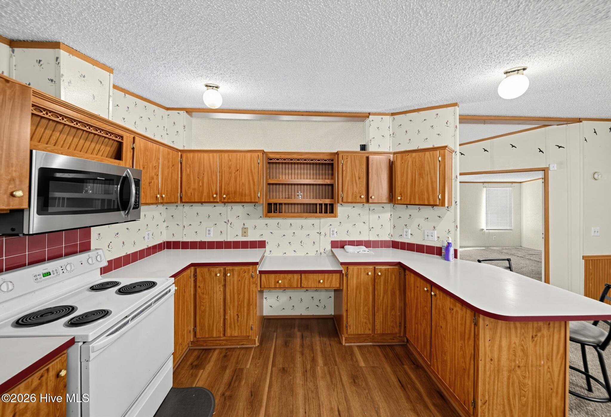 487 Bush Court Property Photo 8