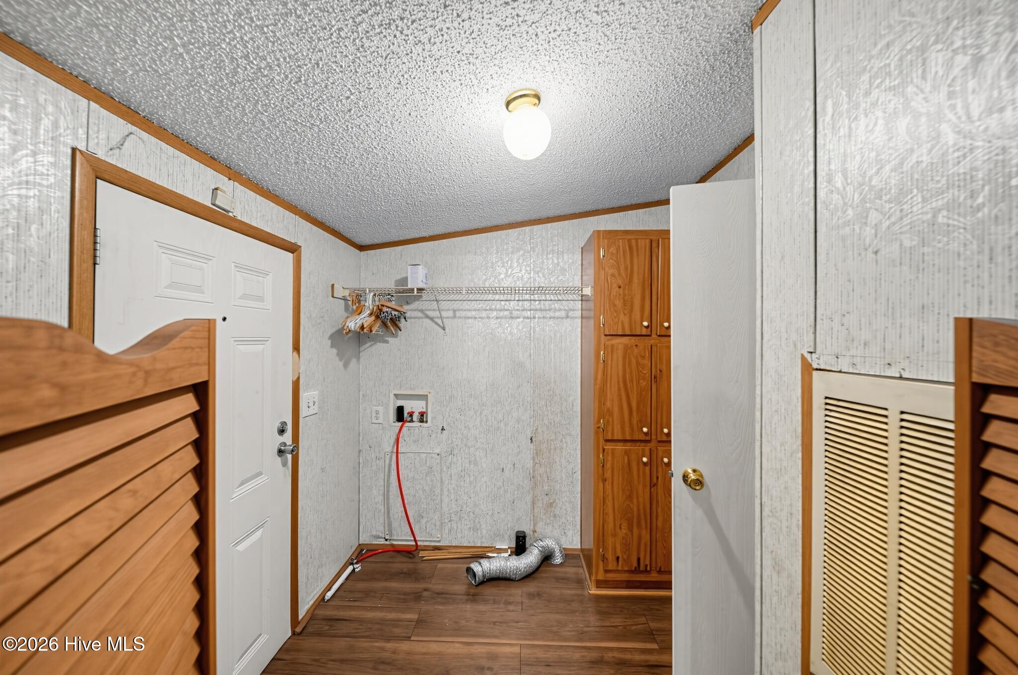 487 Bush Court Property Photo 27