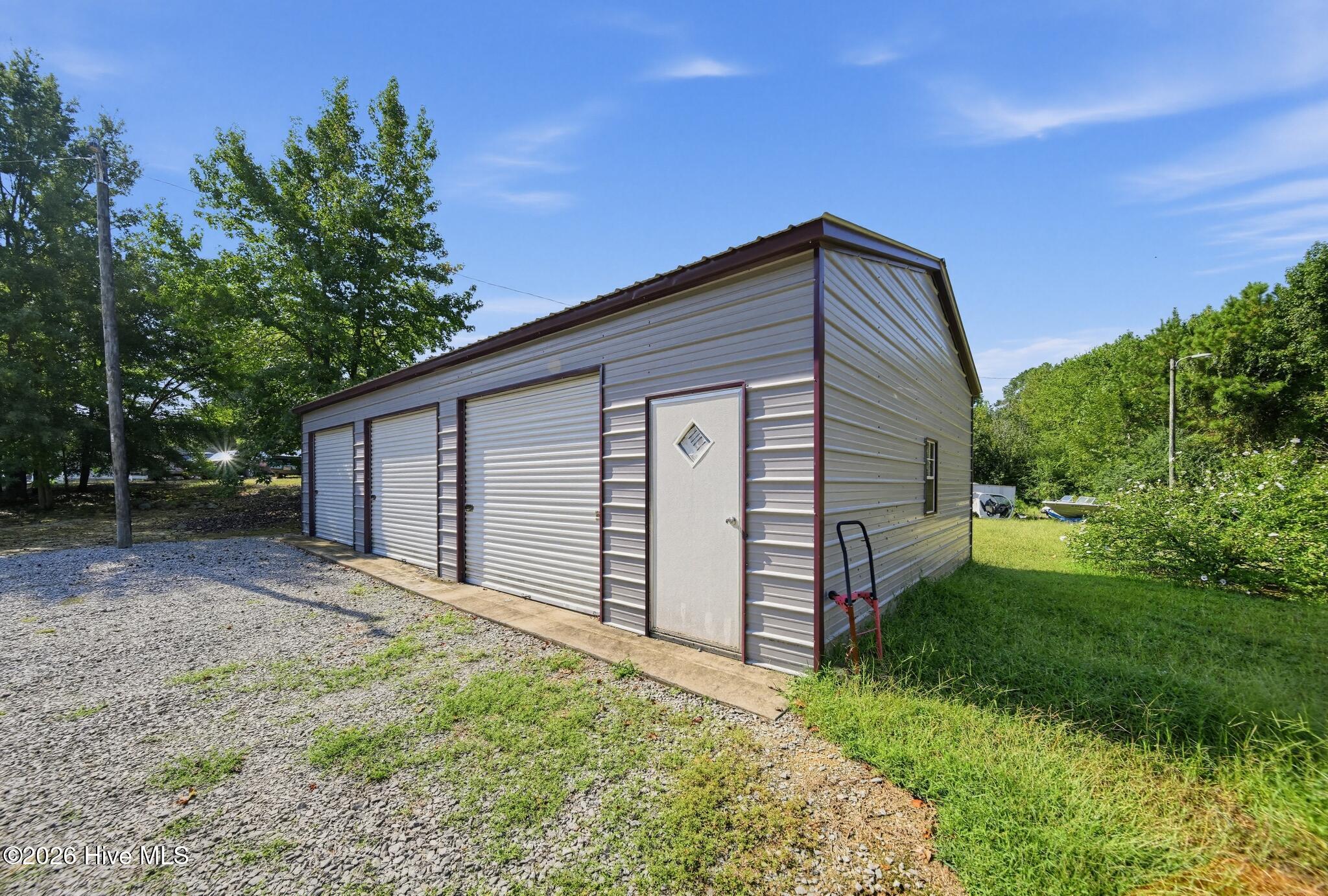 487 Bush Court Property Photo 30