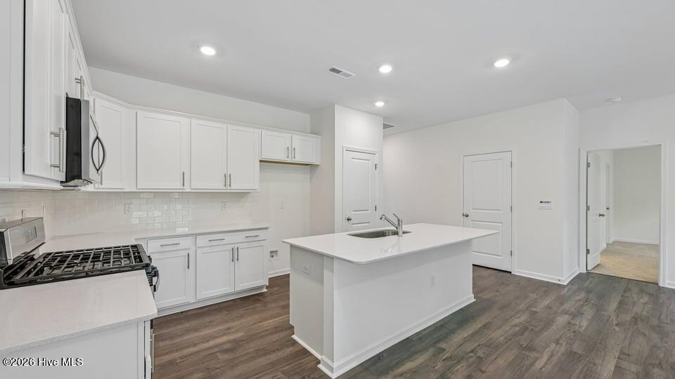 421 Conifer Street Property Photo 3