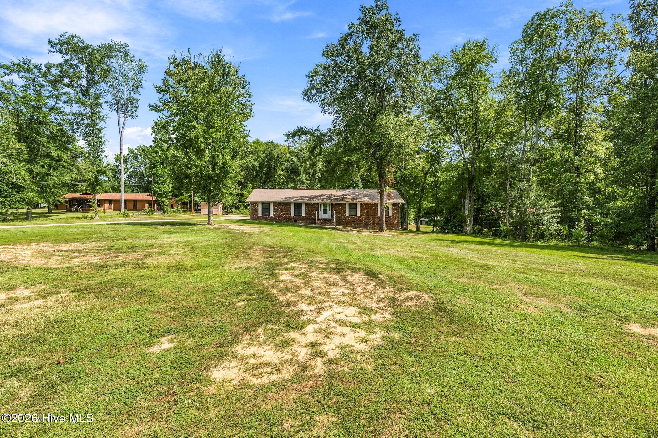 127 Spring Dr Extension Property Photo 3