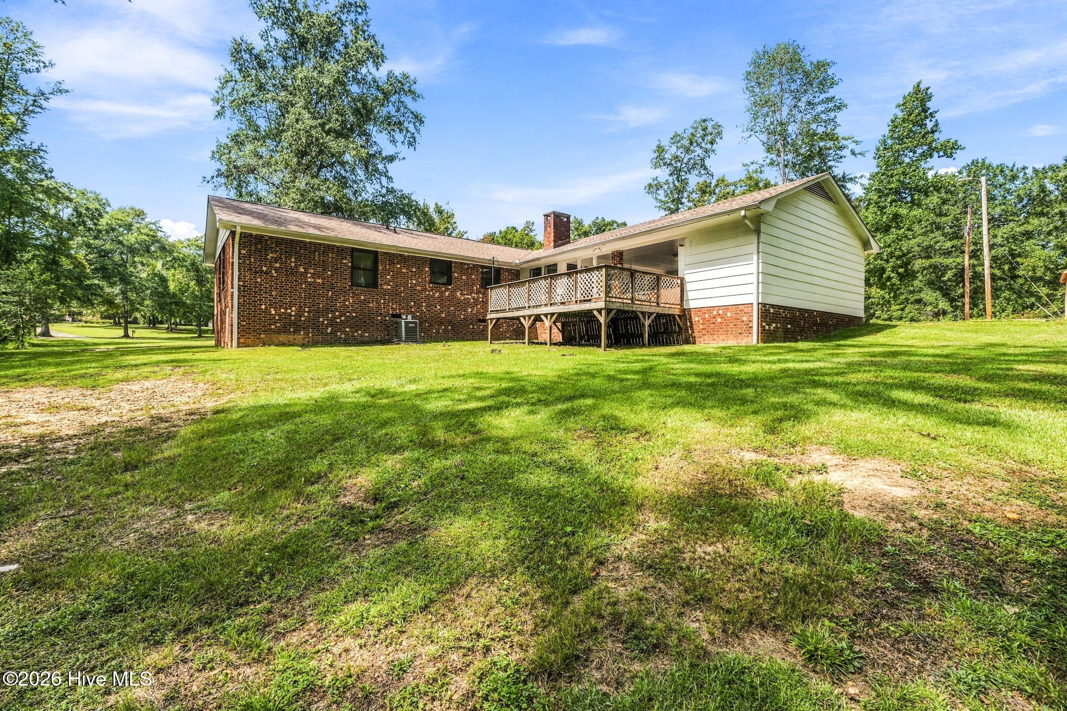 127 Spring Dr Extension Property Photo 7