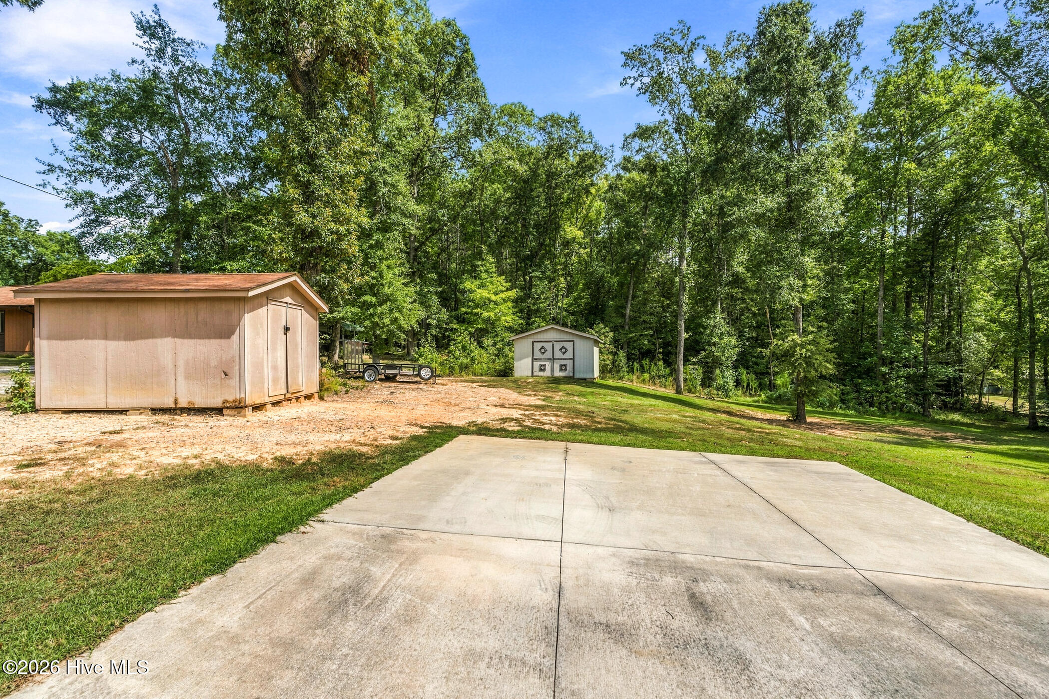 127 Spring Dr Extension Property Photo 8