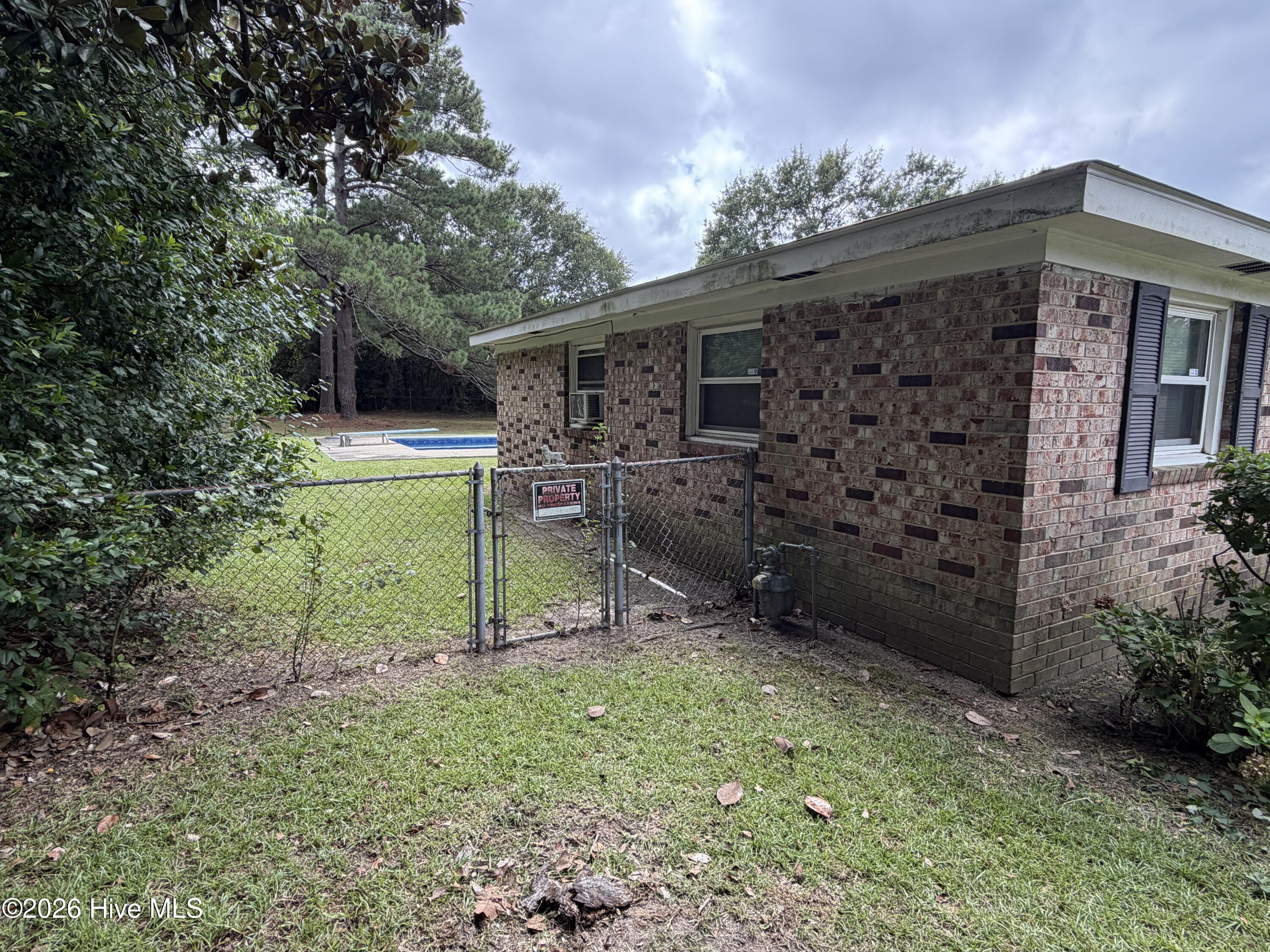 3342 Karian Drive Property Photo 4