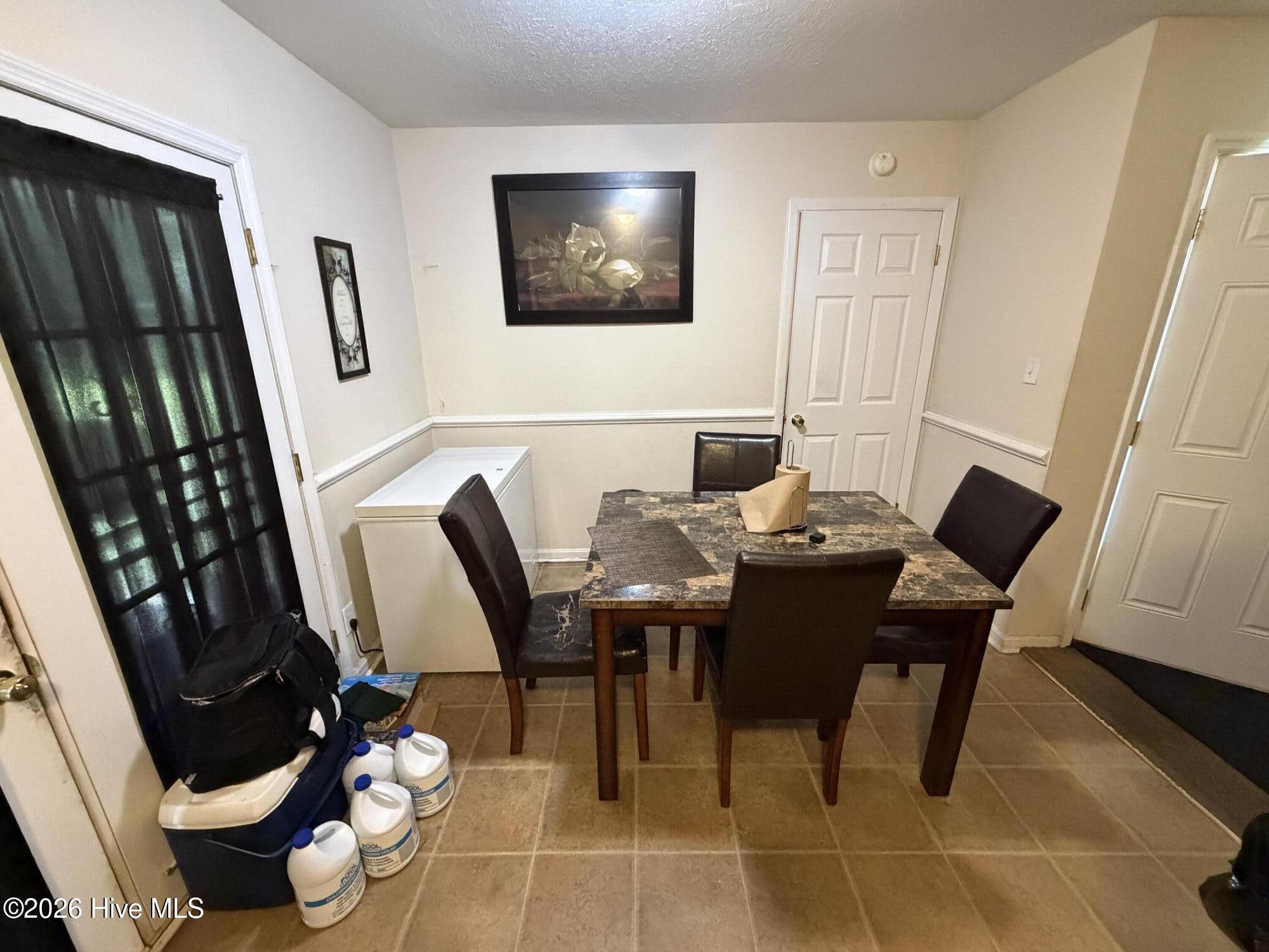 3342 Karian Drive Property Photo 8