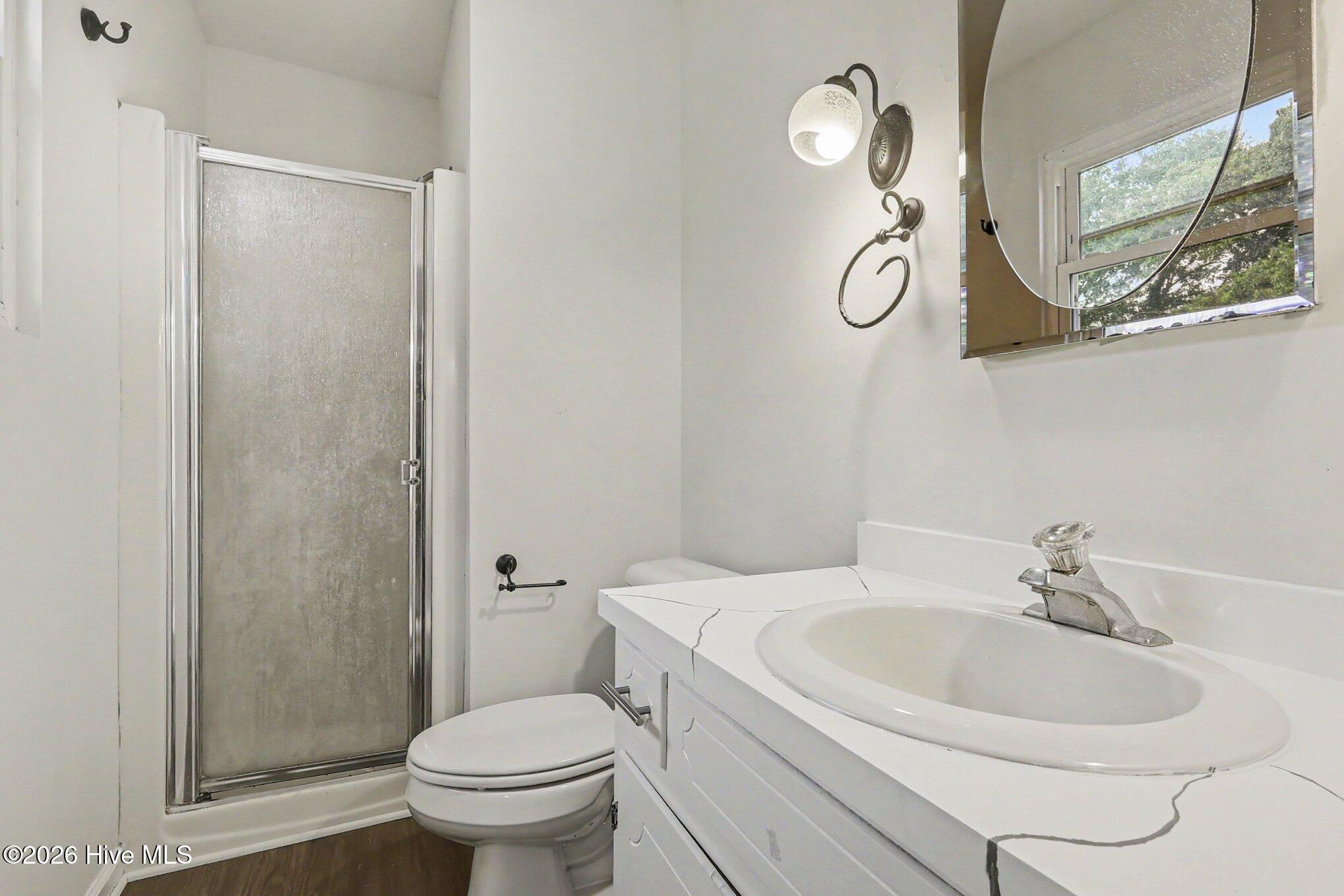 105 Lake Hurst Drive Property Photo 12