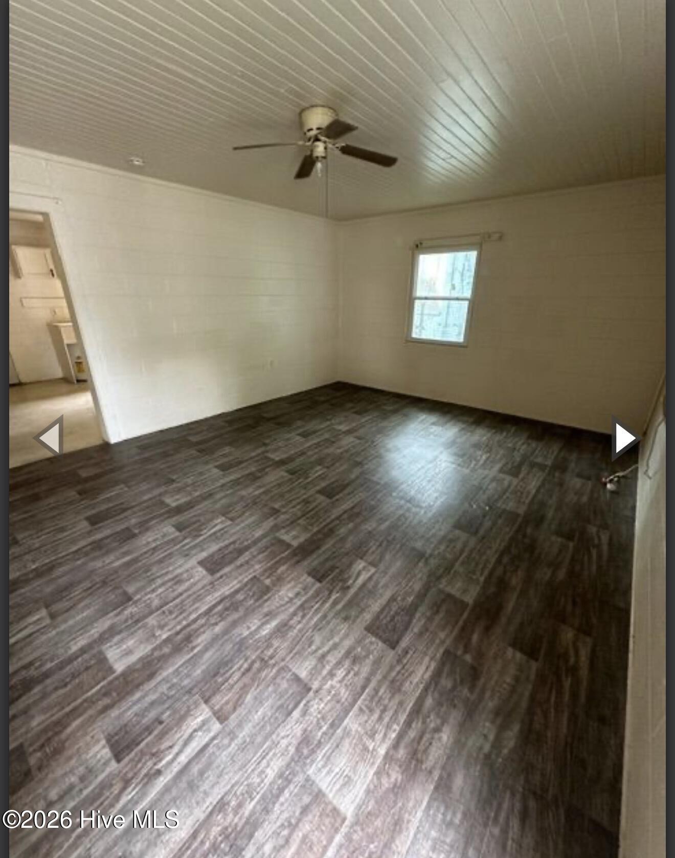 704 E Washington Avenue Property Photo 2