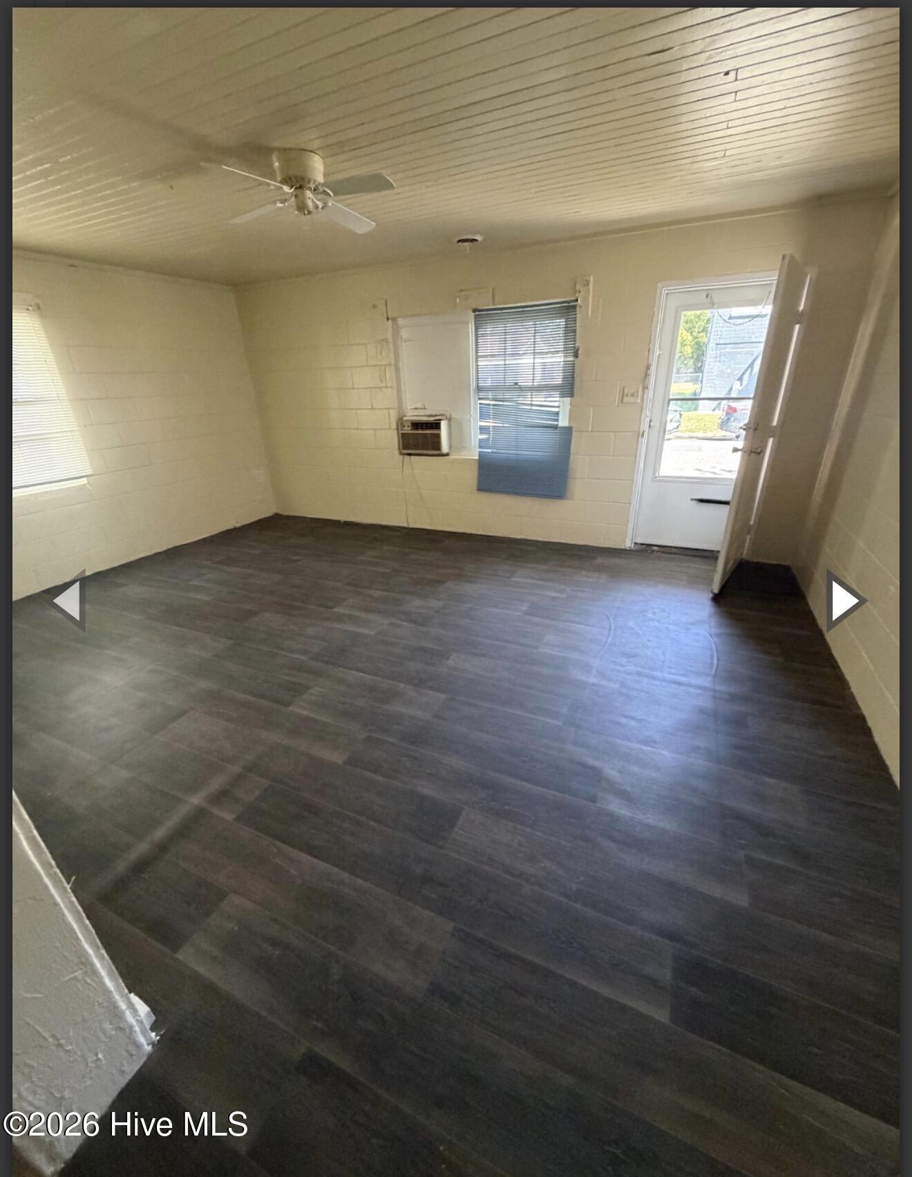 704 E Washington Avenue Property Photo 16