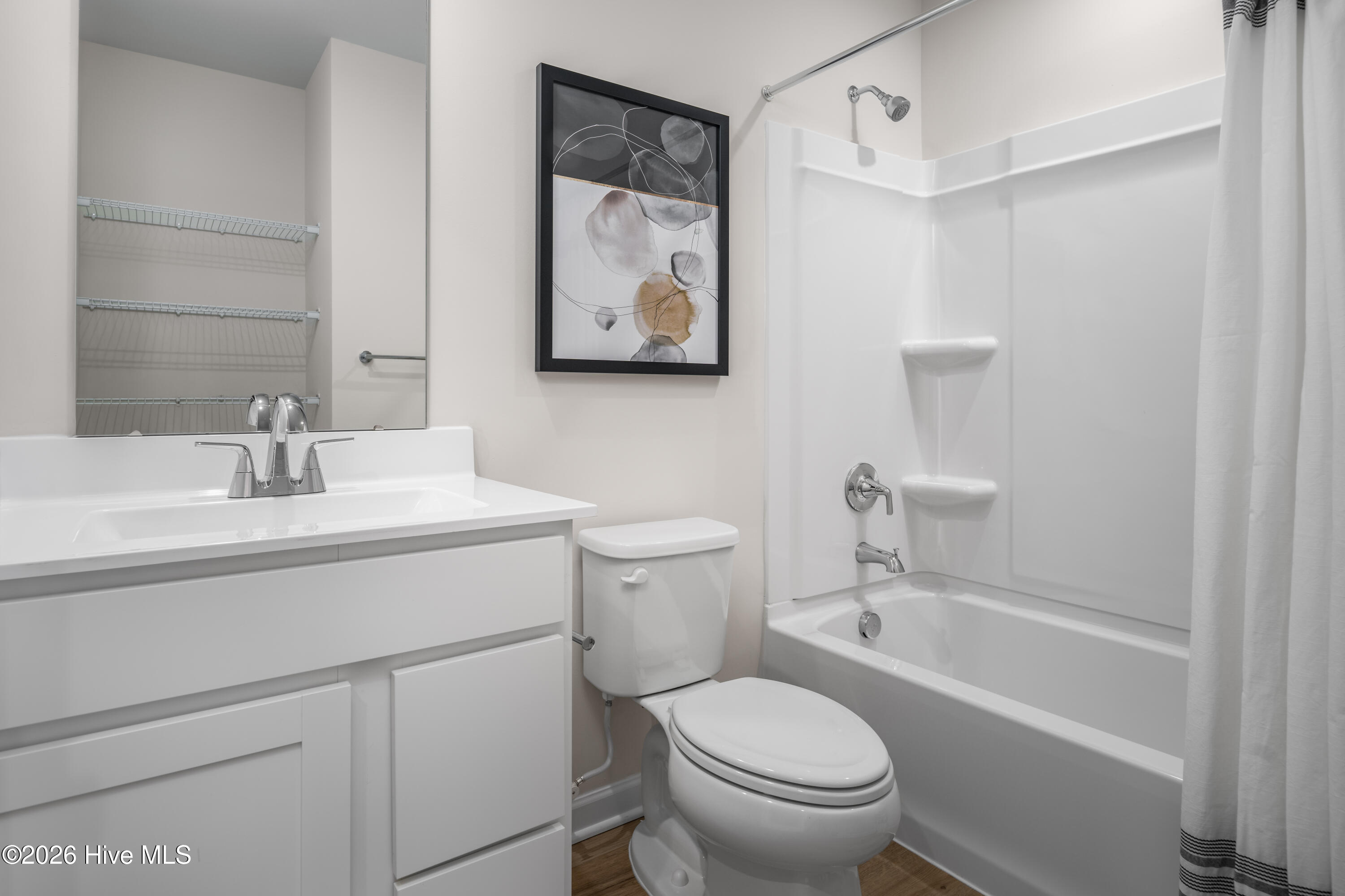 215 Peach Street Property Photo 6