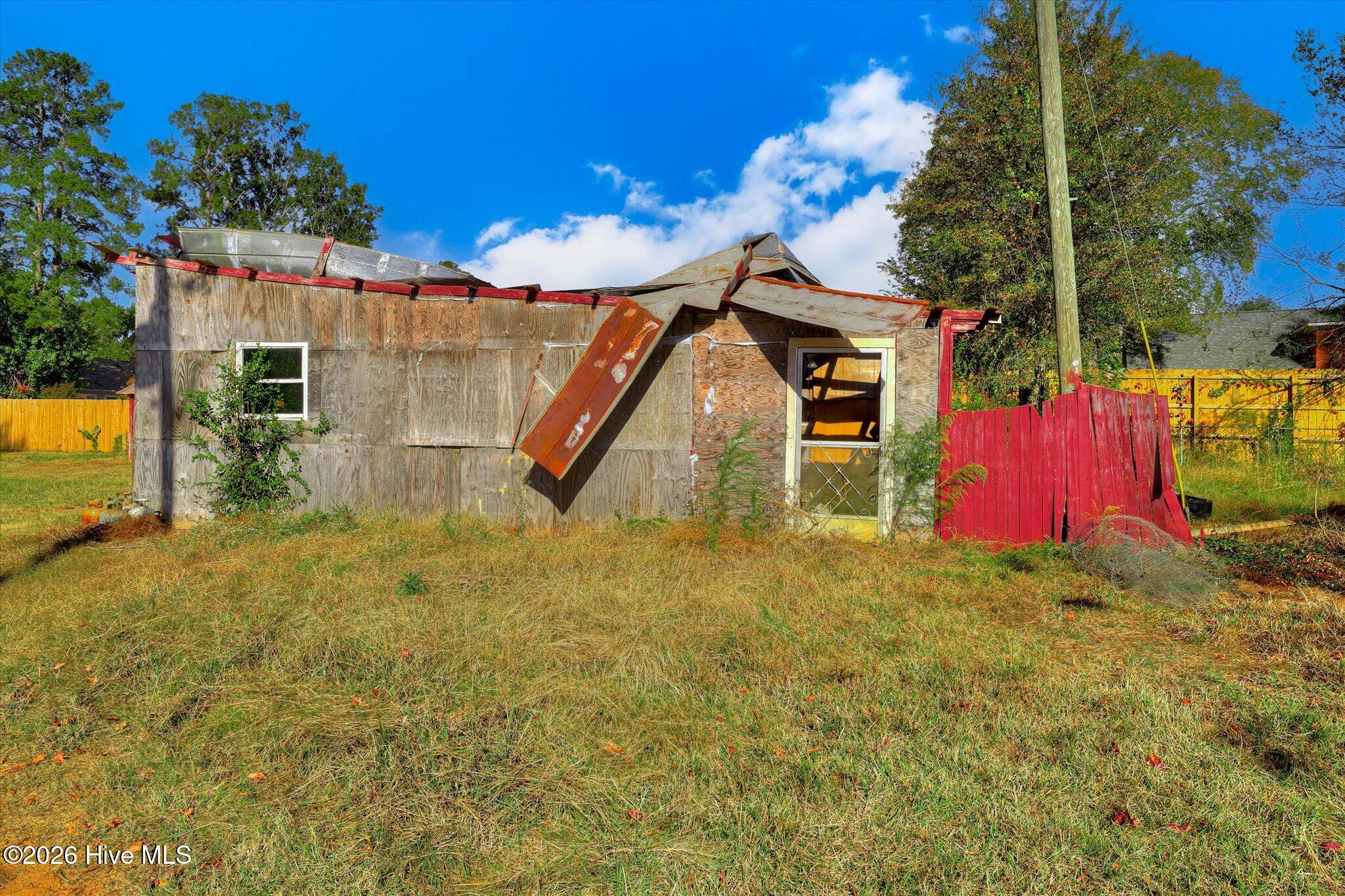 1031 Property Photo 16