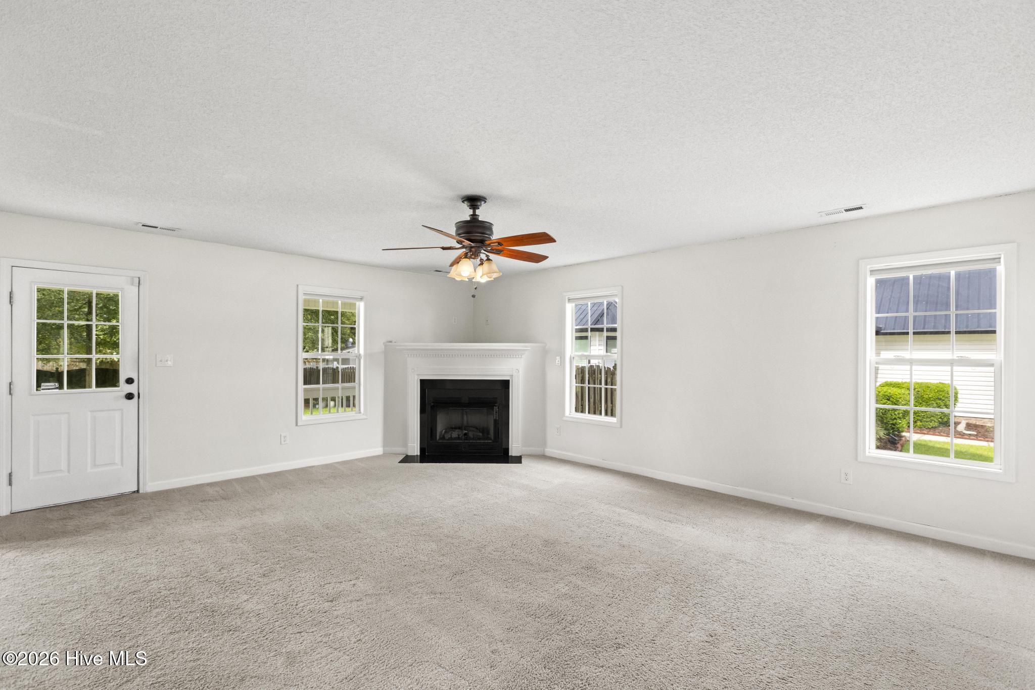 1112 Huff Drive Property Photo 7