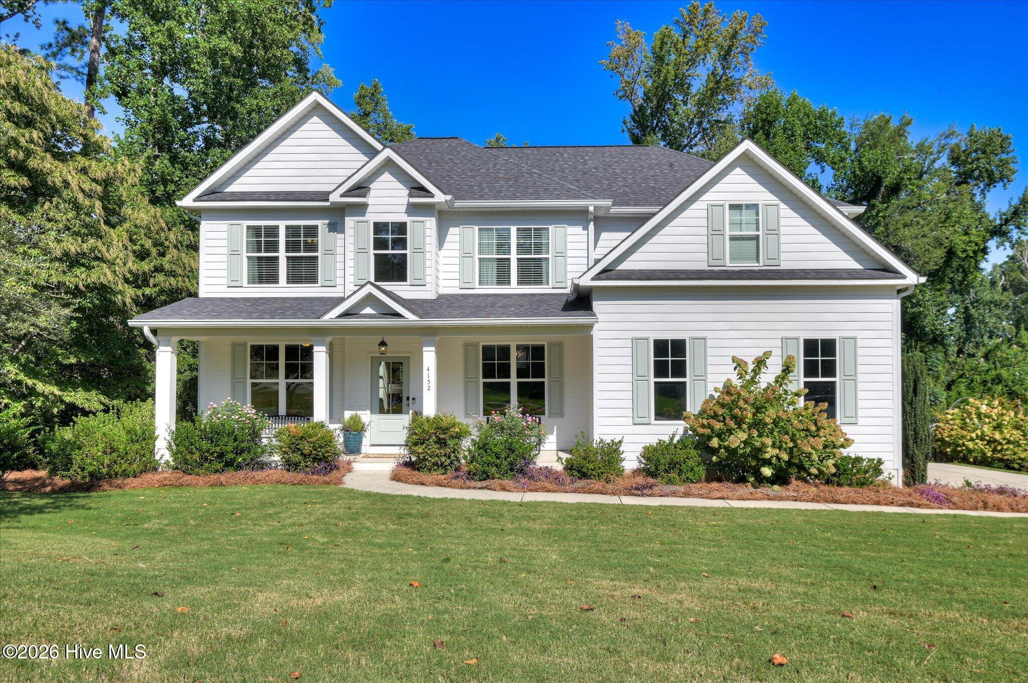 4152 Knollcrest Circle N Property Photo 1