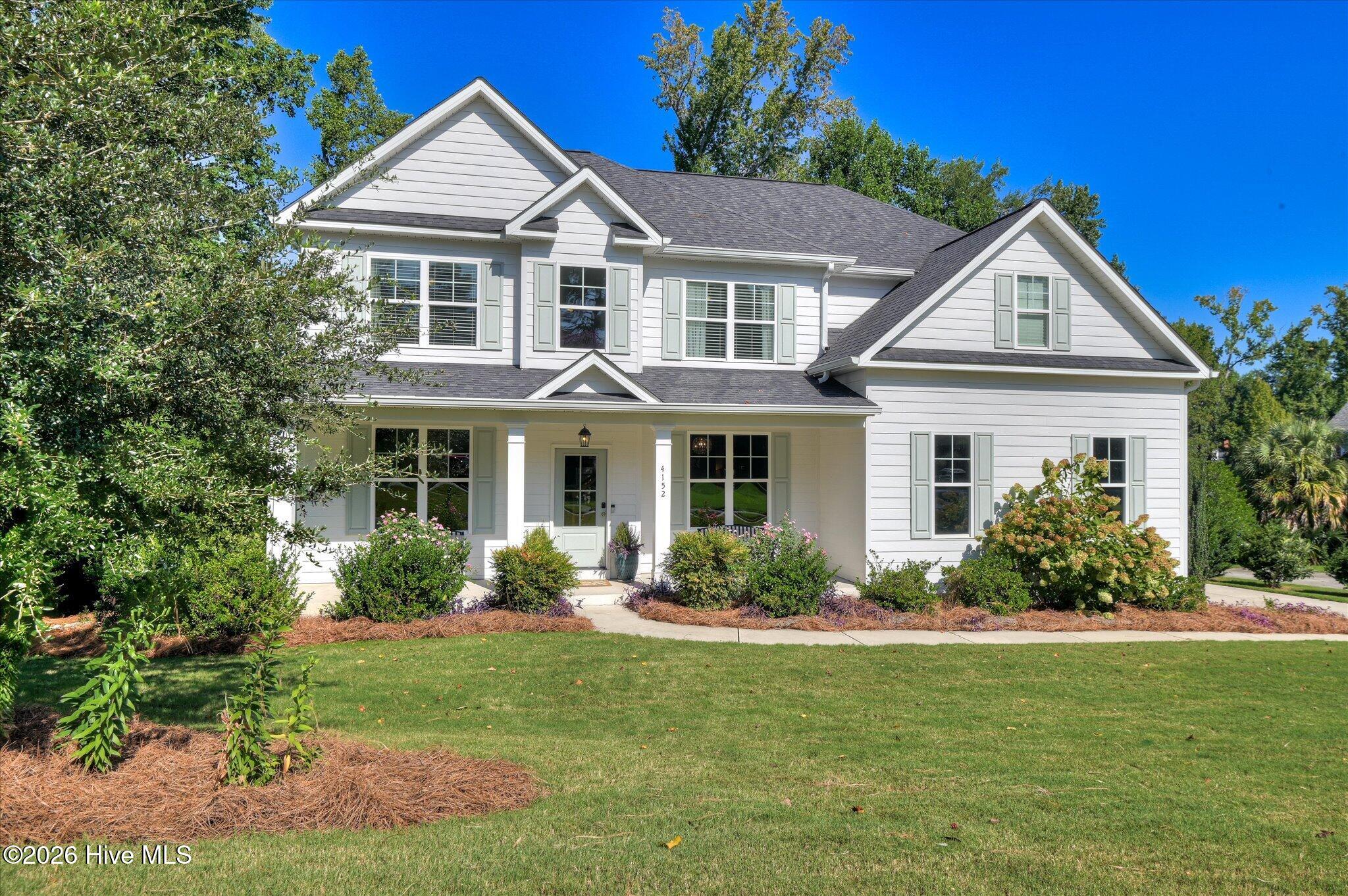 4152 Knollcrest Circle N Property Photo 4