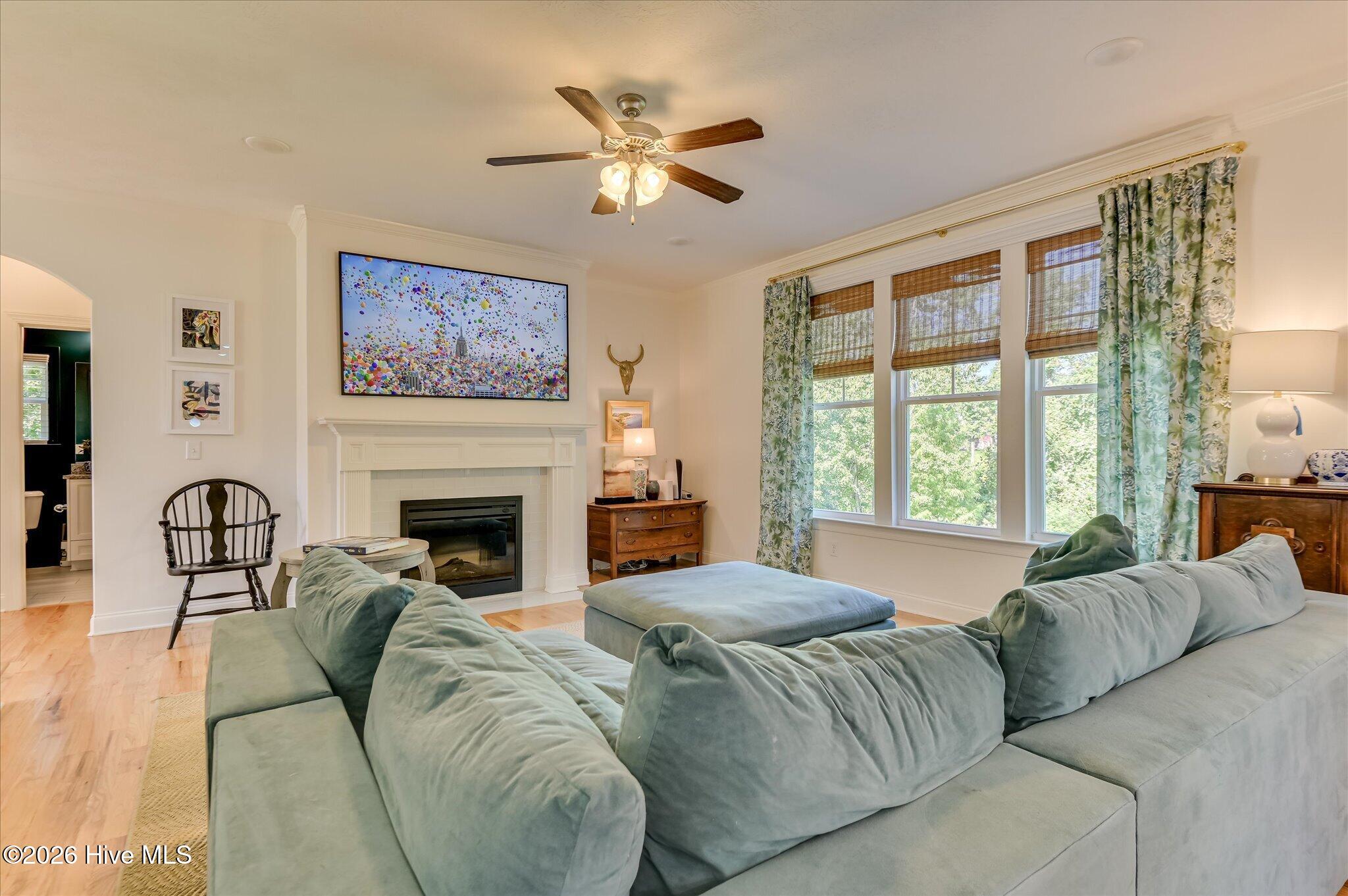 4152 Knollcrest Circle N Property Photo 17