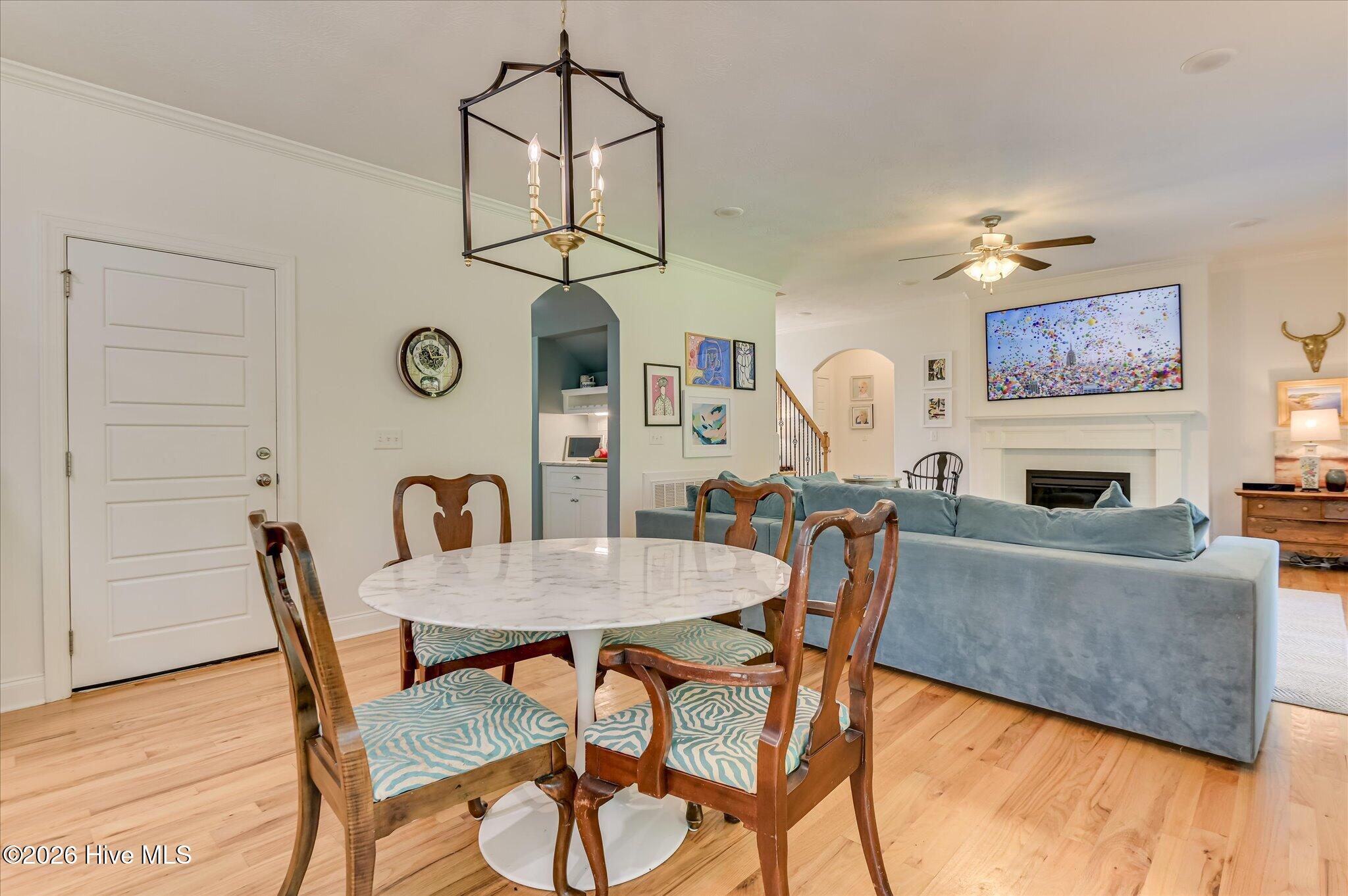4152 Knollcrest Circle N Property Photo 23