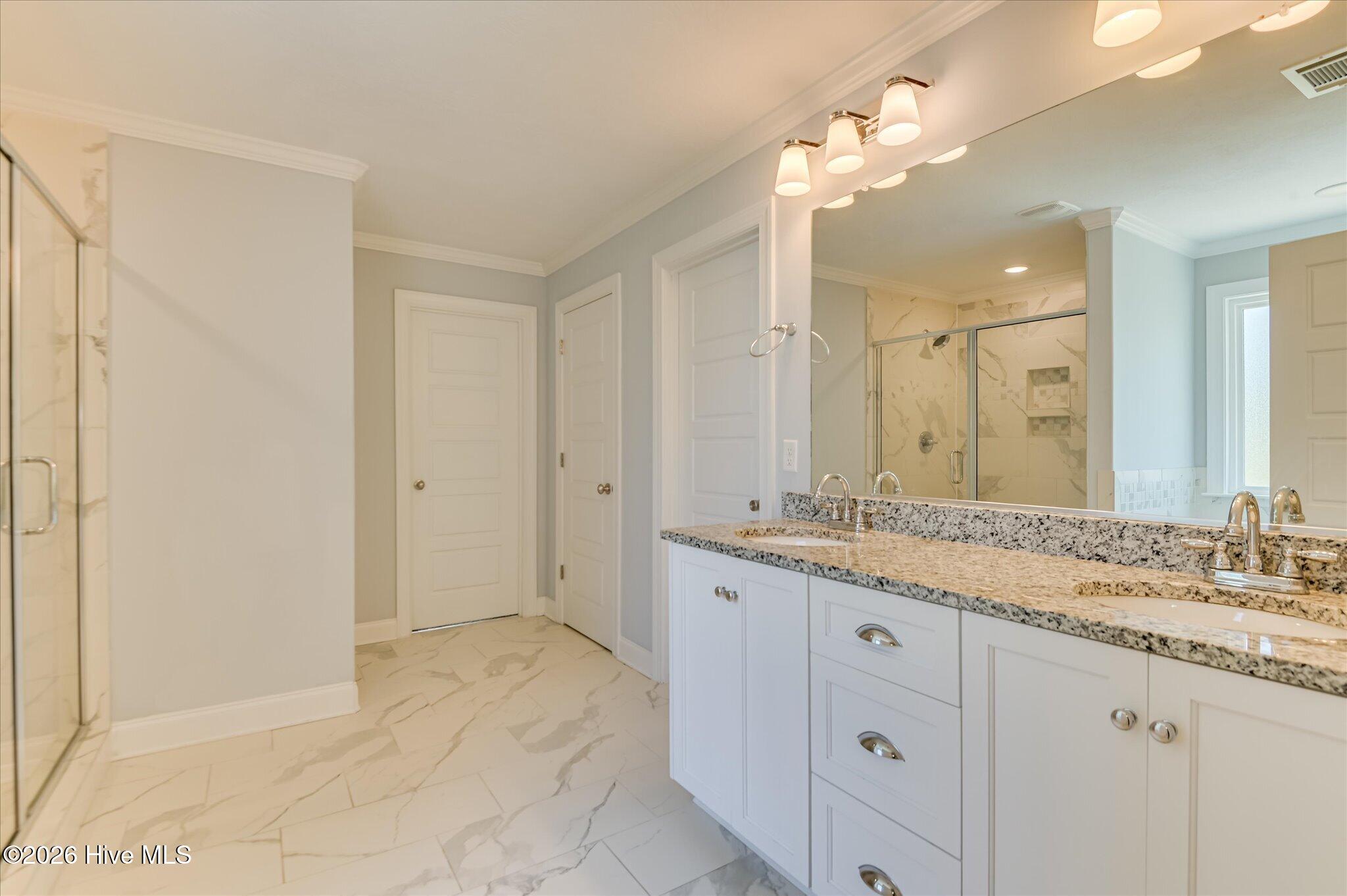 4152 Knollcrest Circle N Property Photo 40