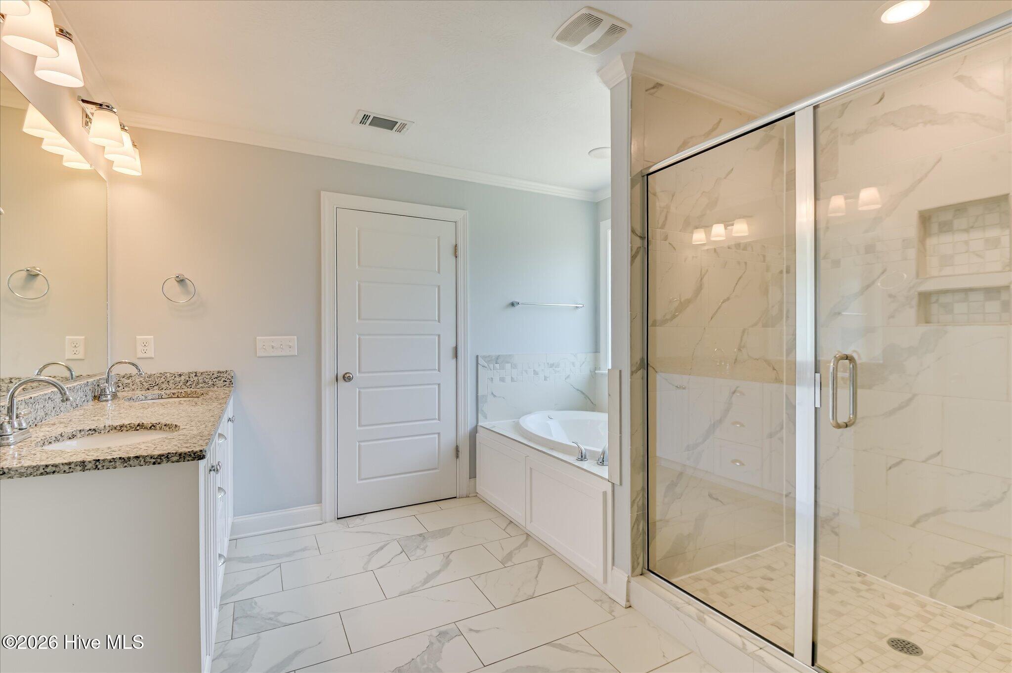 4152 Knollcrest Circle N Property Photo 42